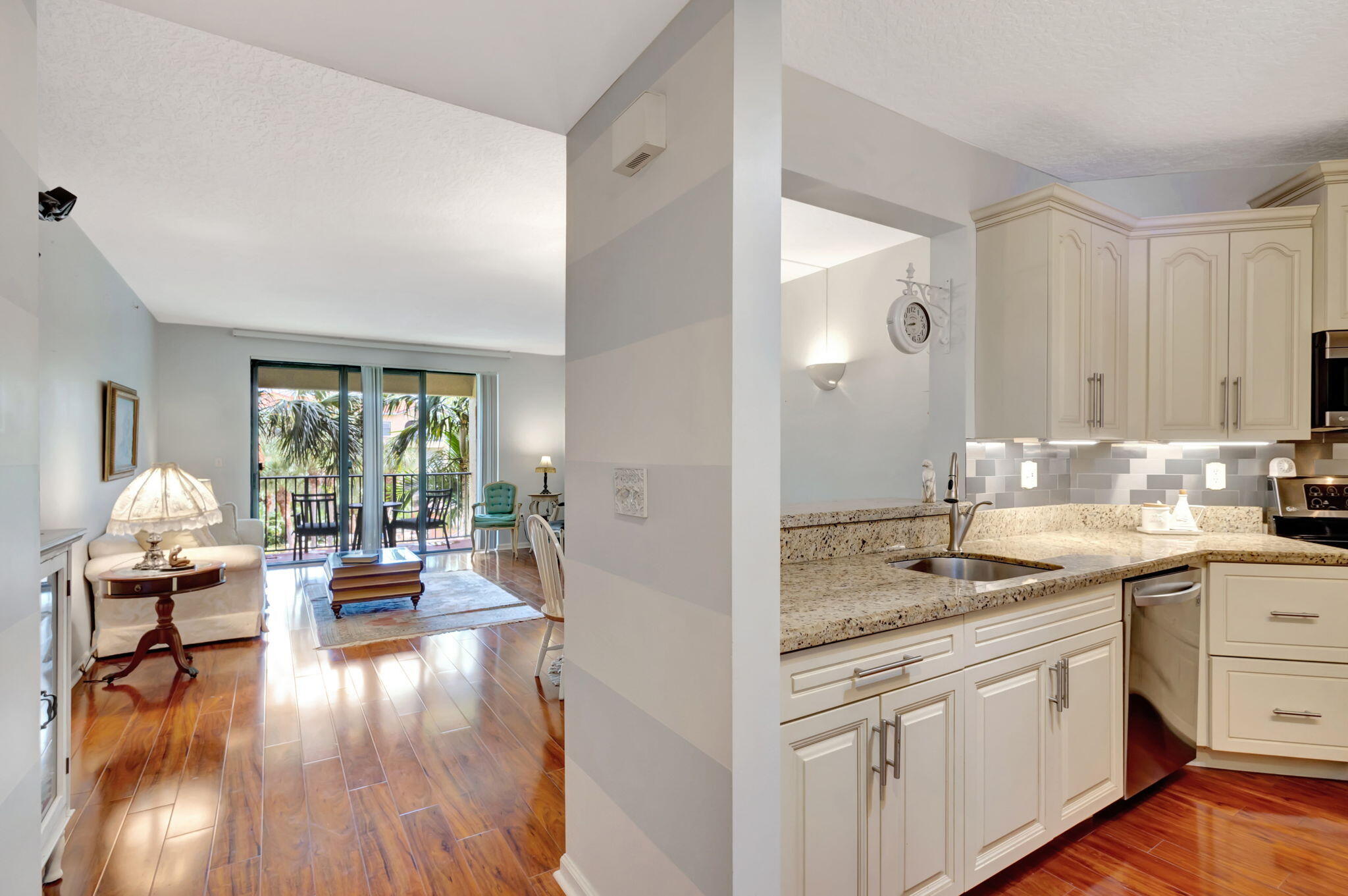 500 Uno Lago Drive 302