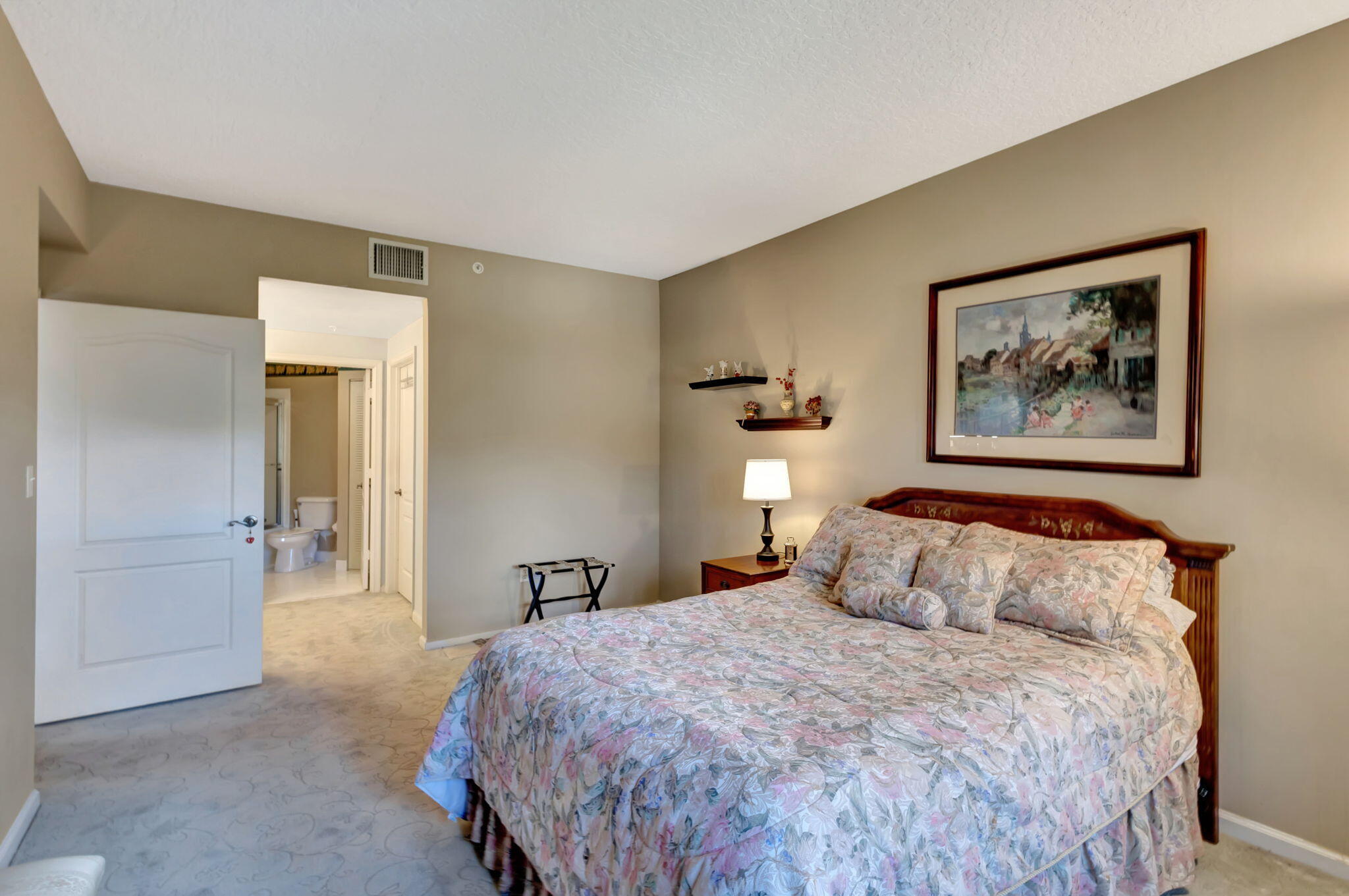 500 Uno Lago Drive 302