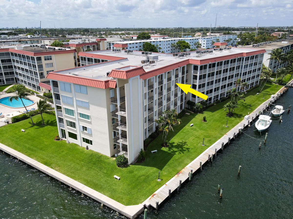 105 Paradise Harbour Boulevard 406
