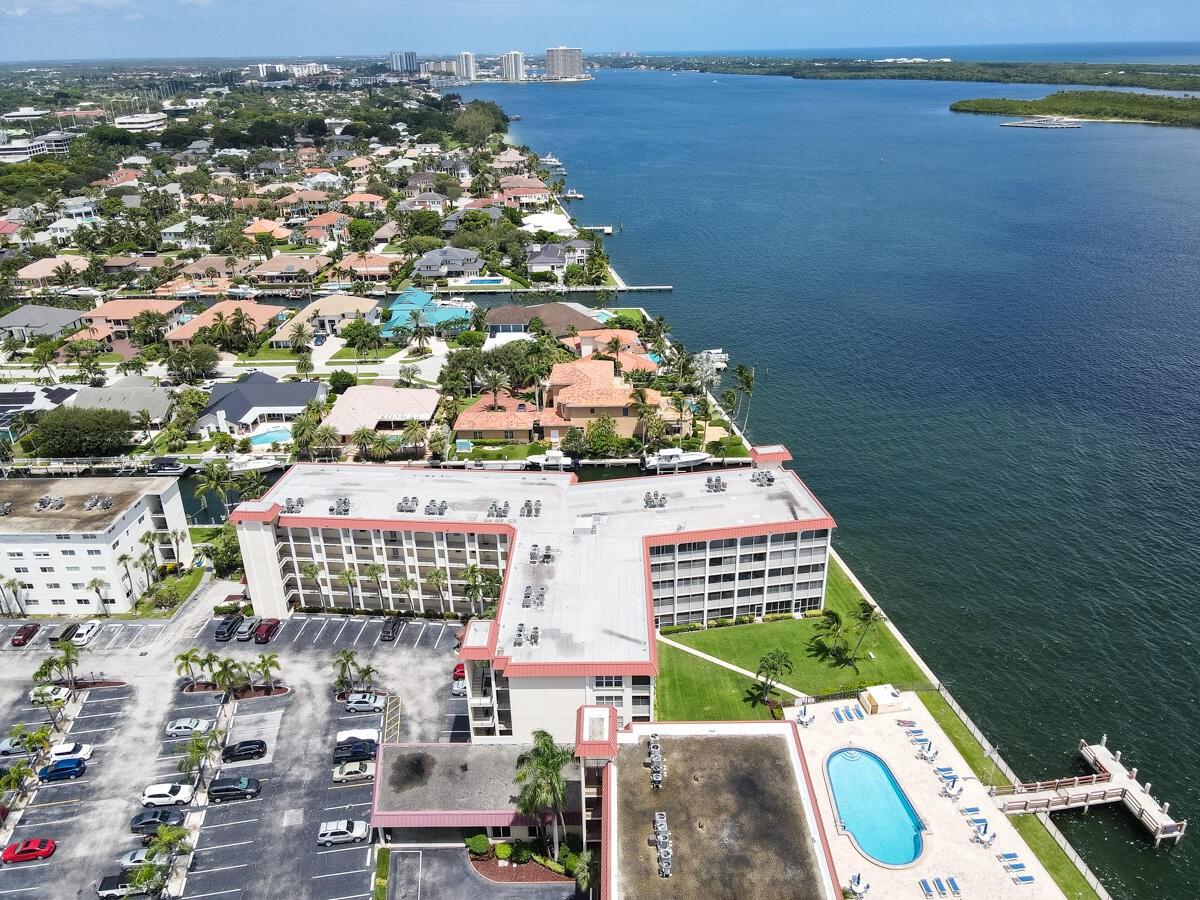 105 Paradise Harbour Boulevard 406