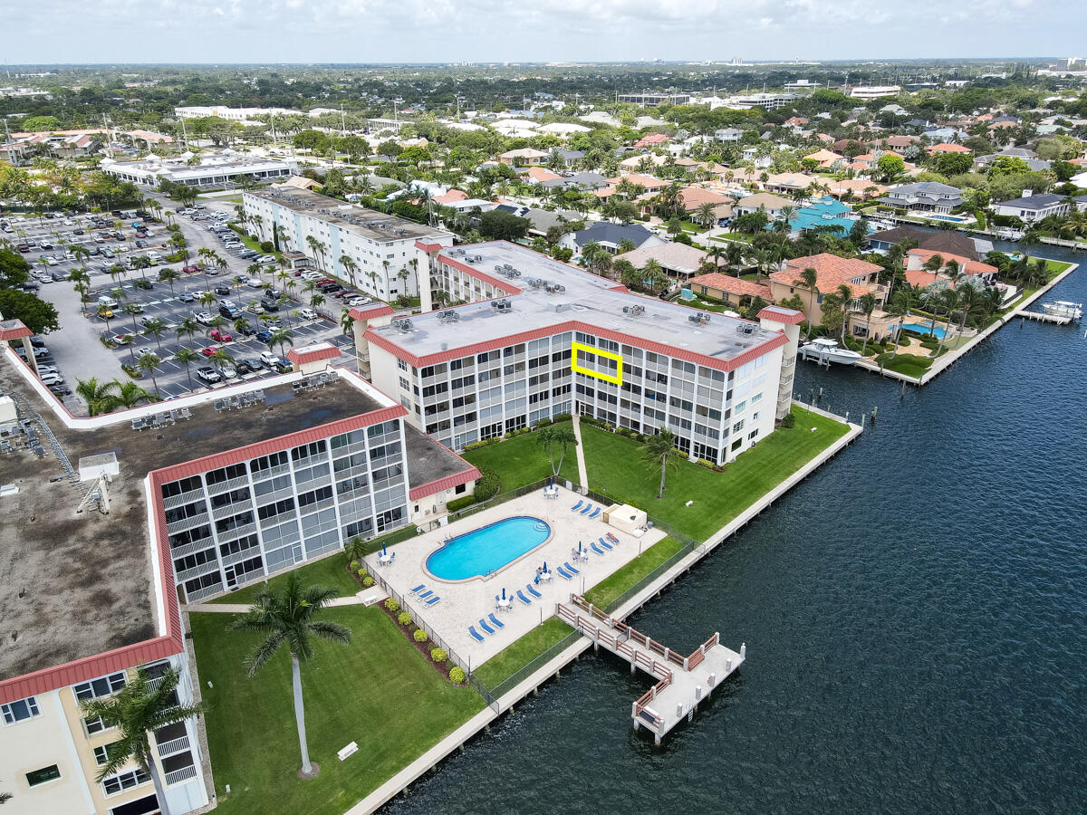 105 Paradise Harbour Boulevard 406