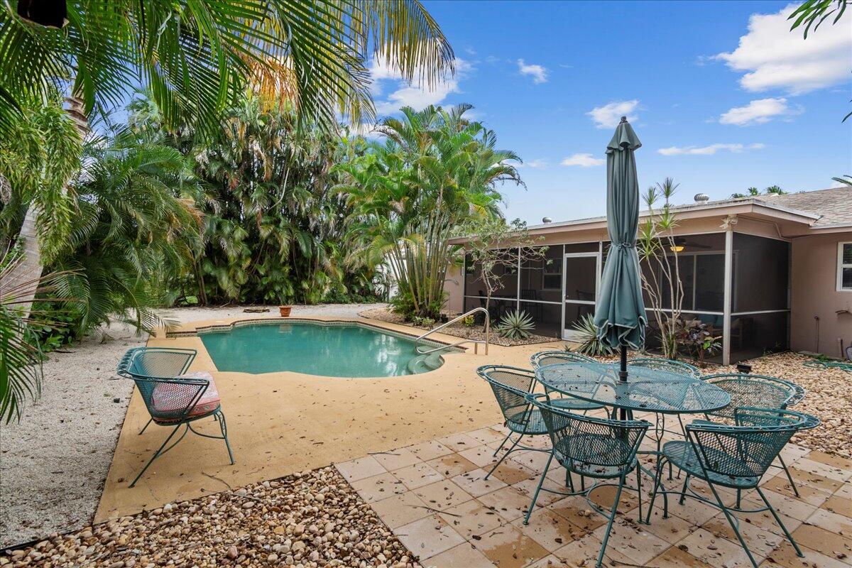 1518 Lance Road
