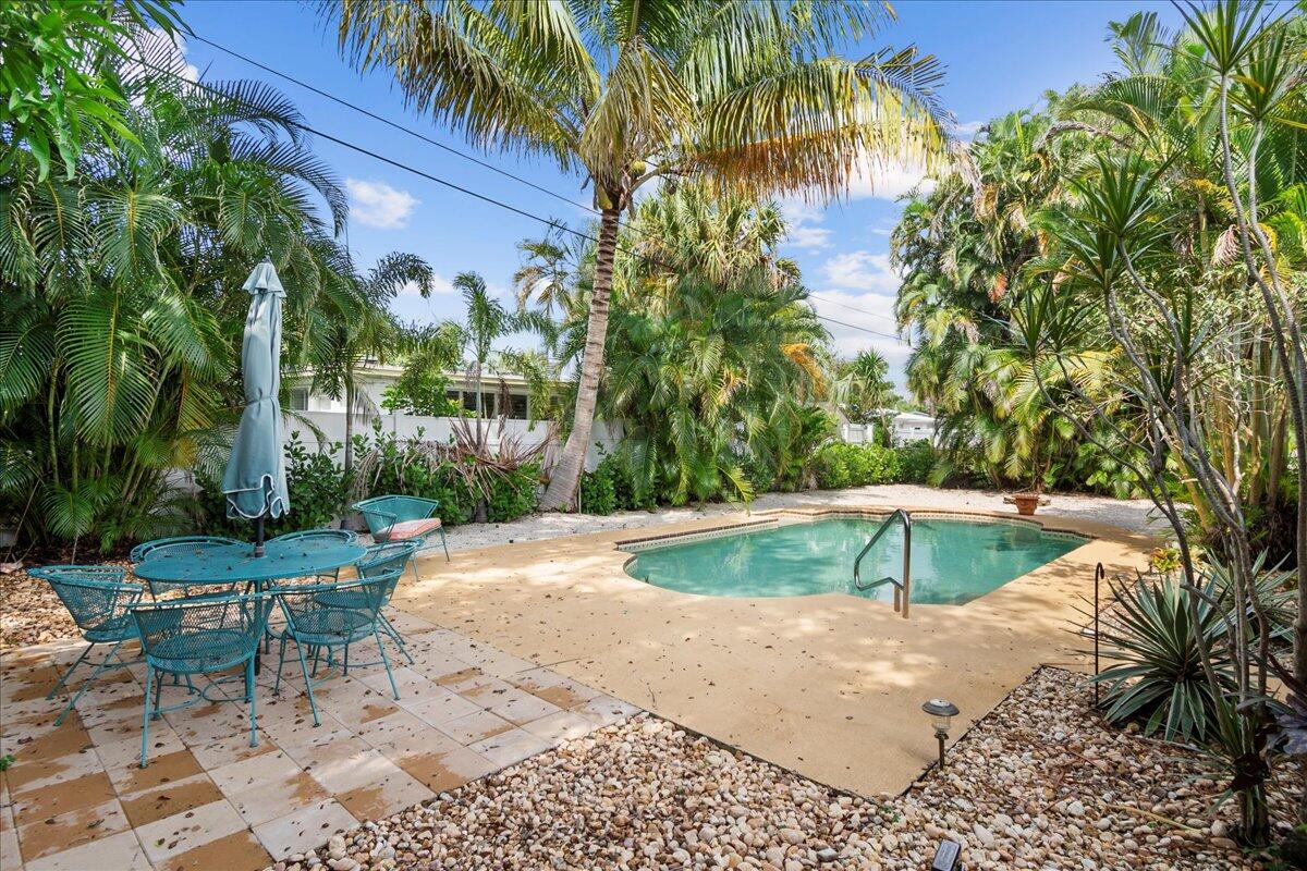 1518 Lance Road