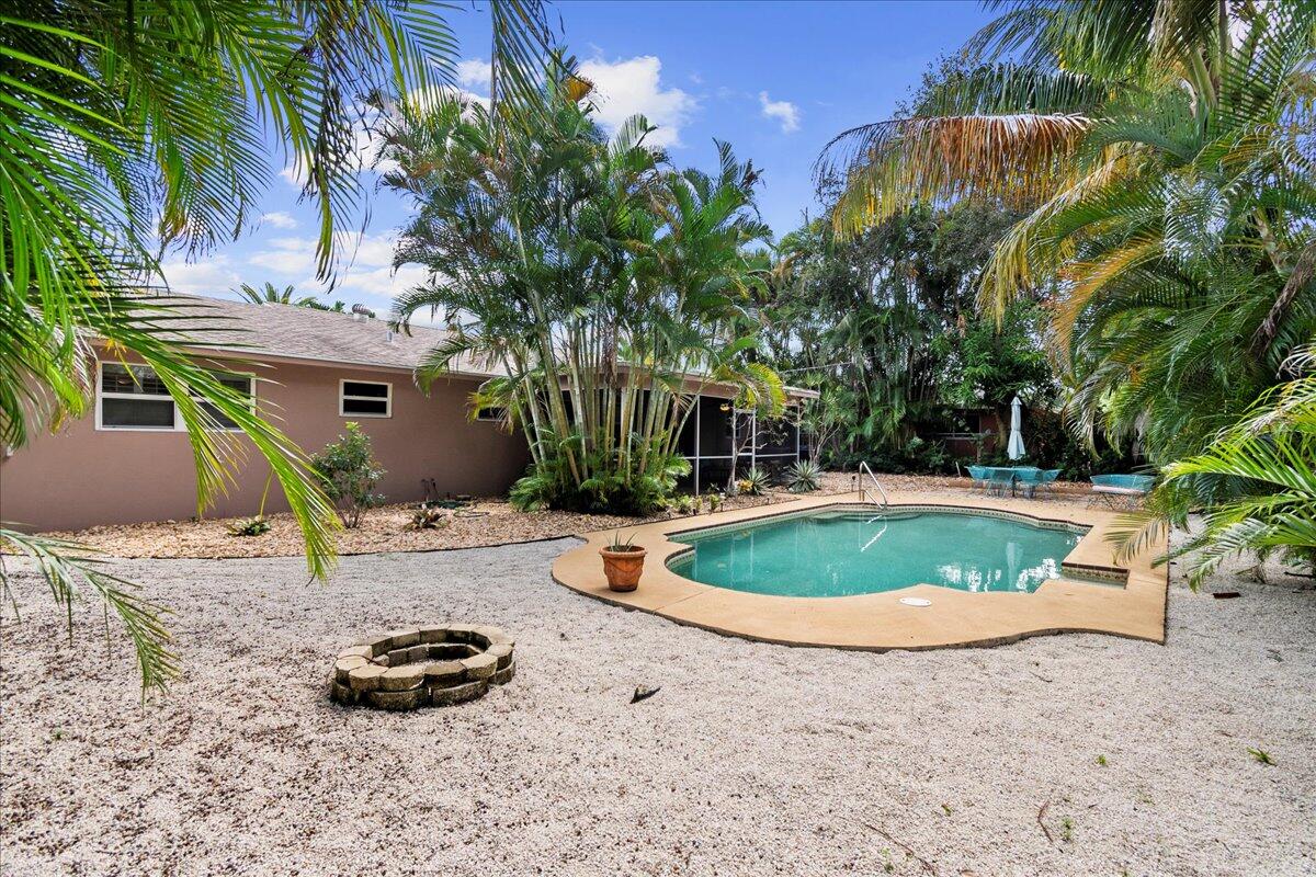 1518 Lance Road