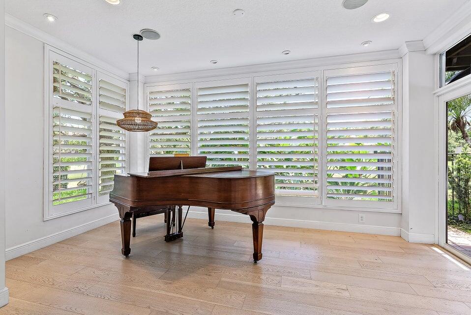 1728 Nature Court