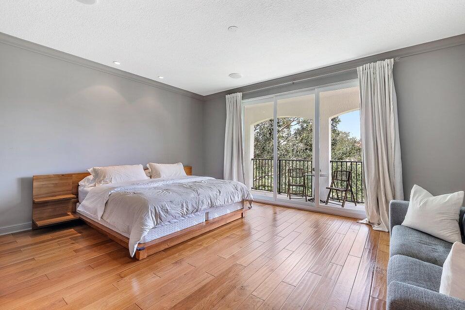 1728 Nature Court
