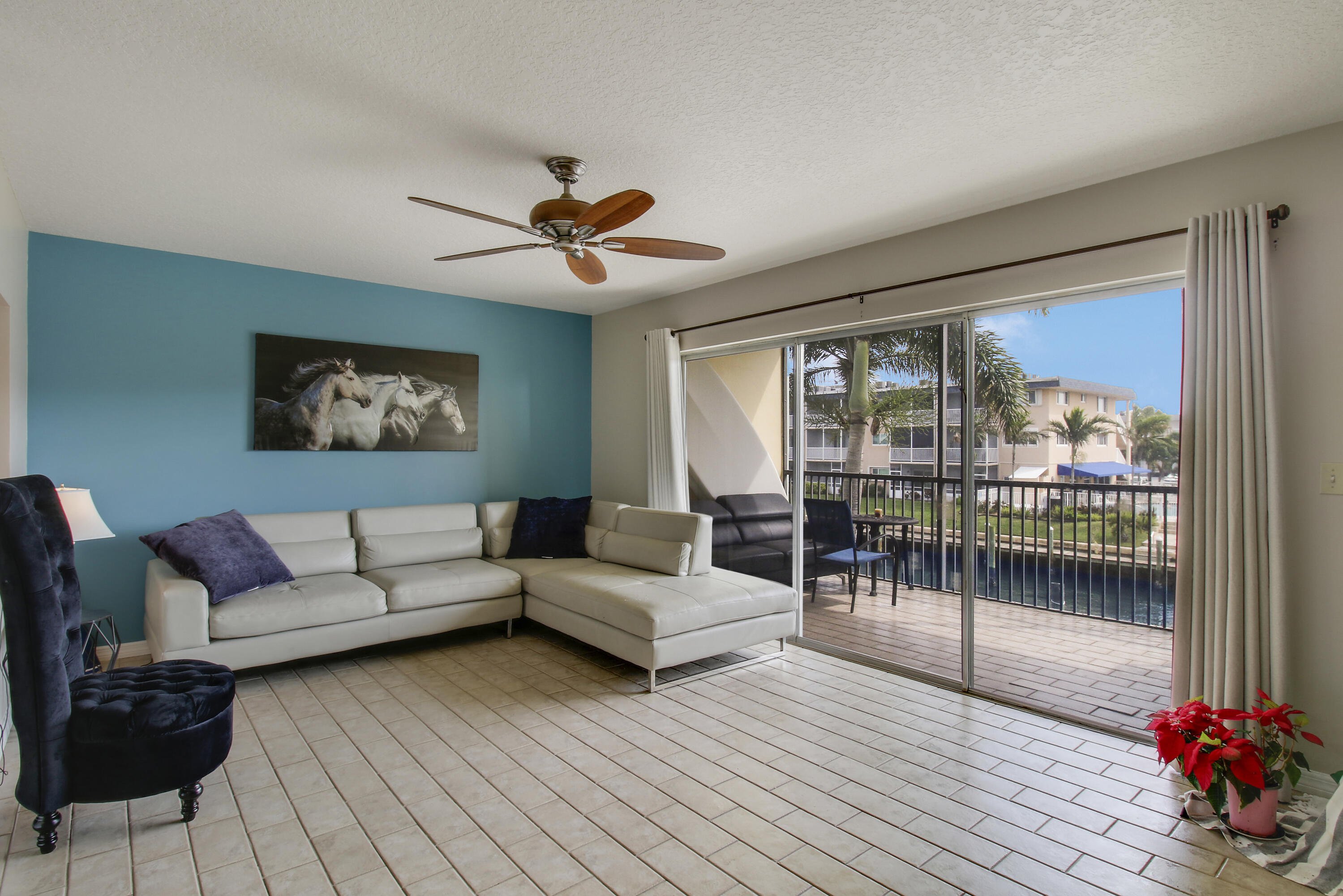 124 Shore Court 204