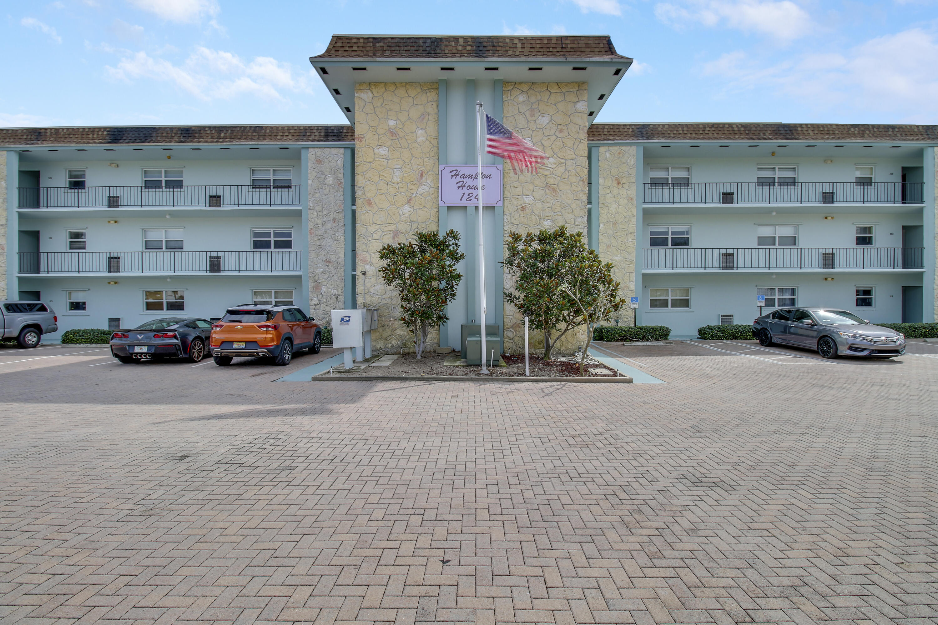124 Shore Court 204