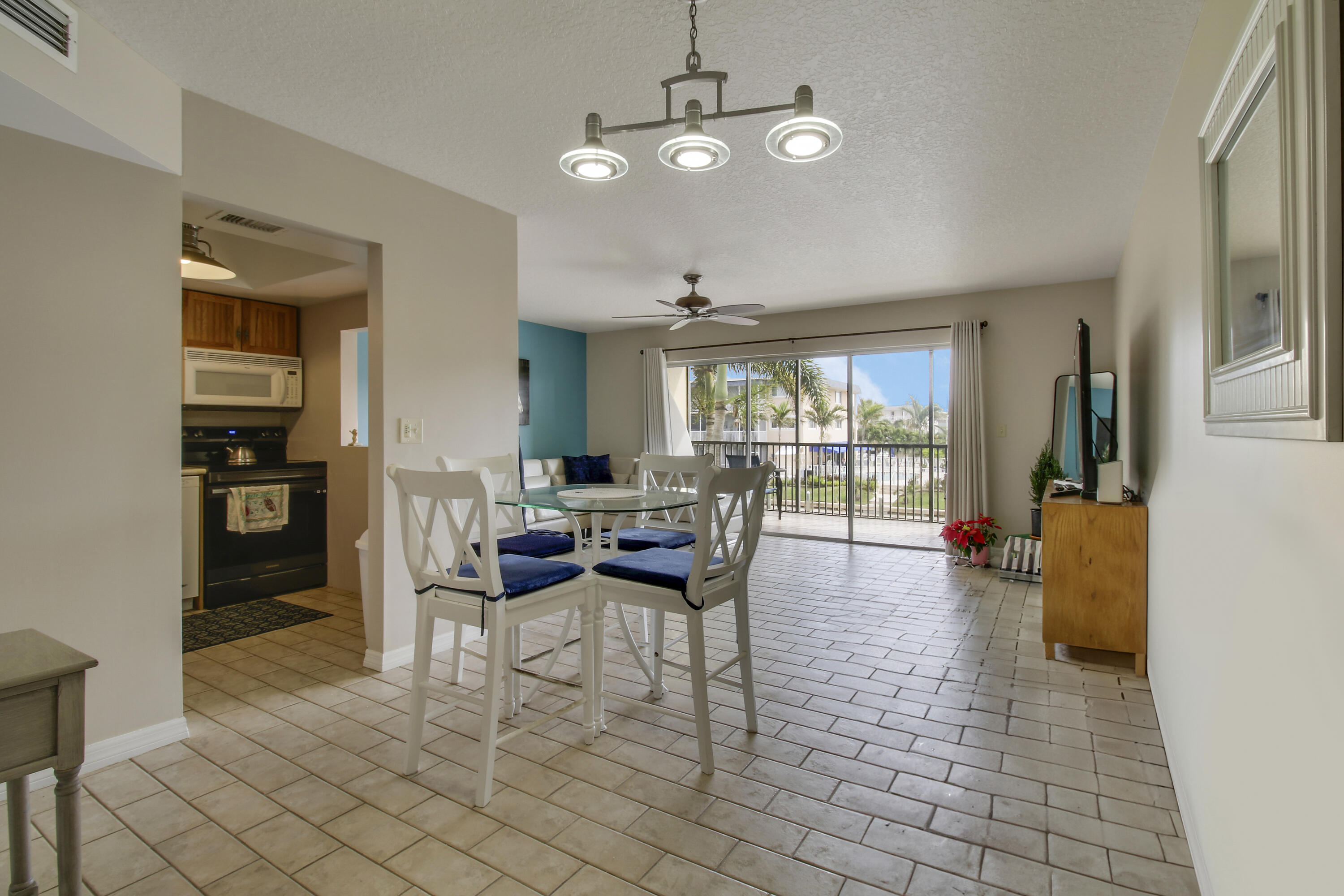124 Shore Court 204