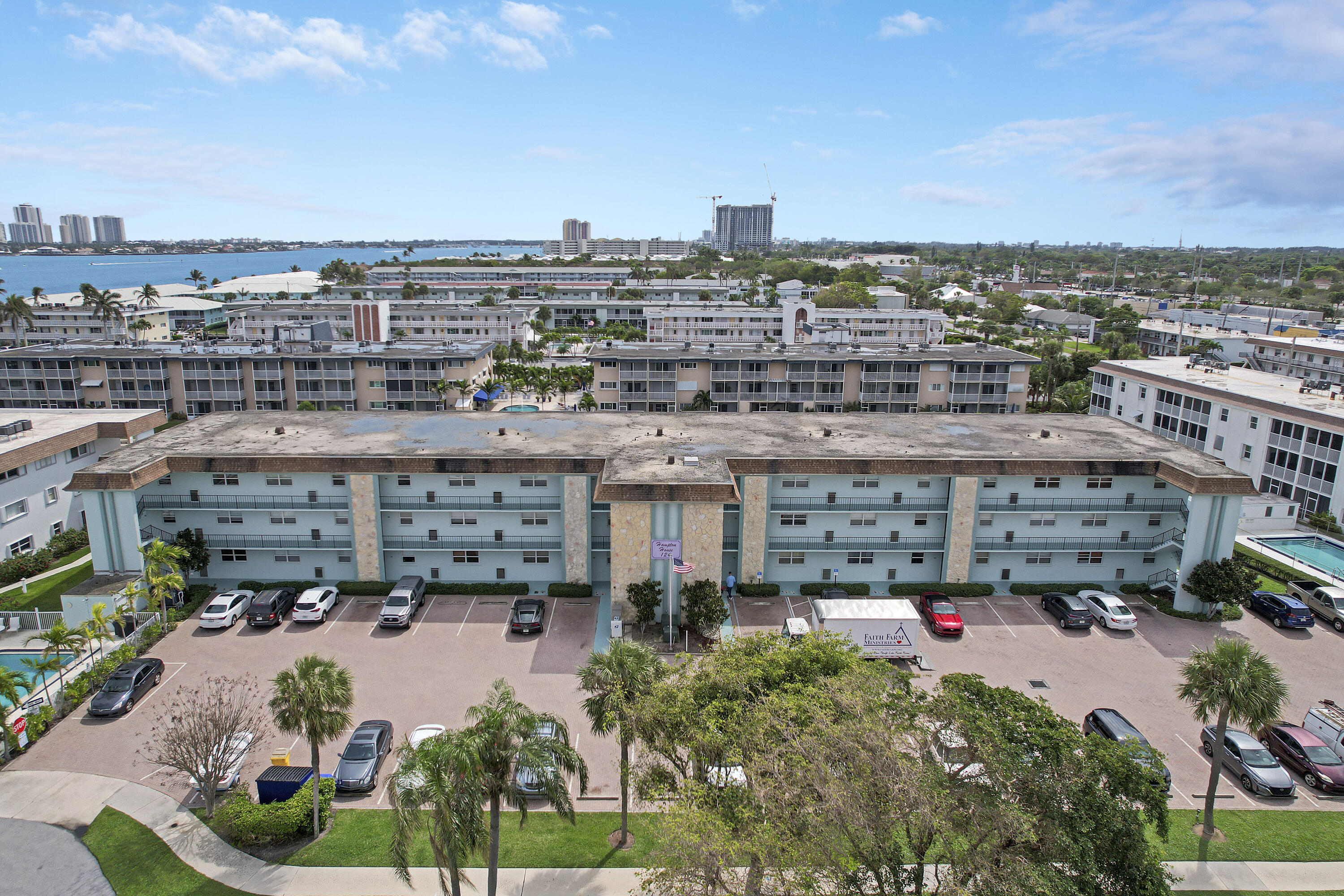124 Shore Court 204
