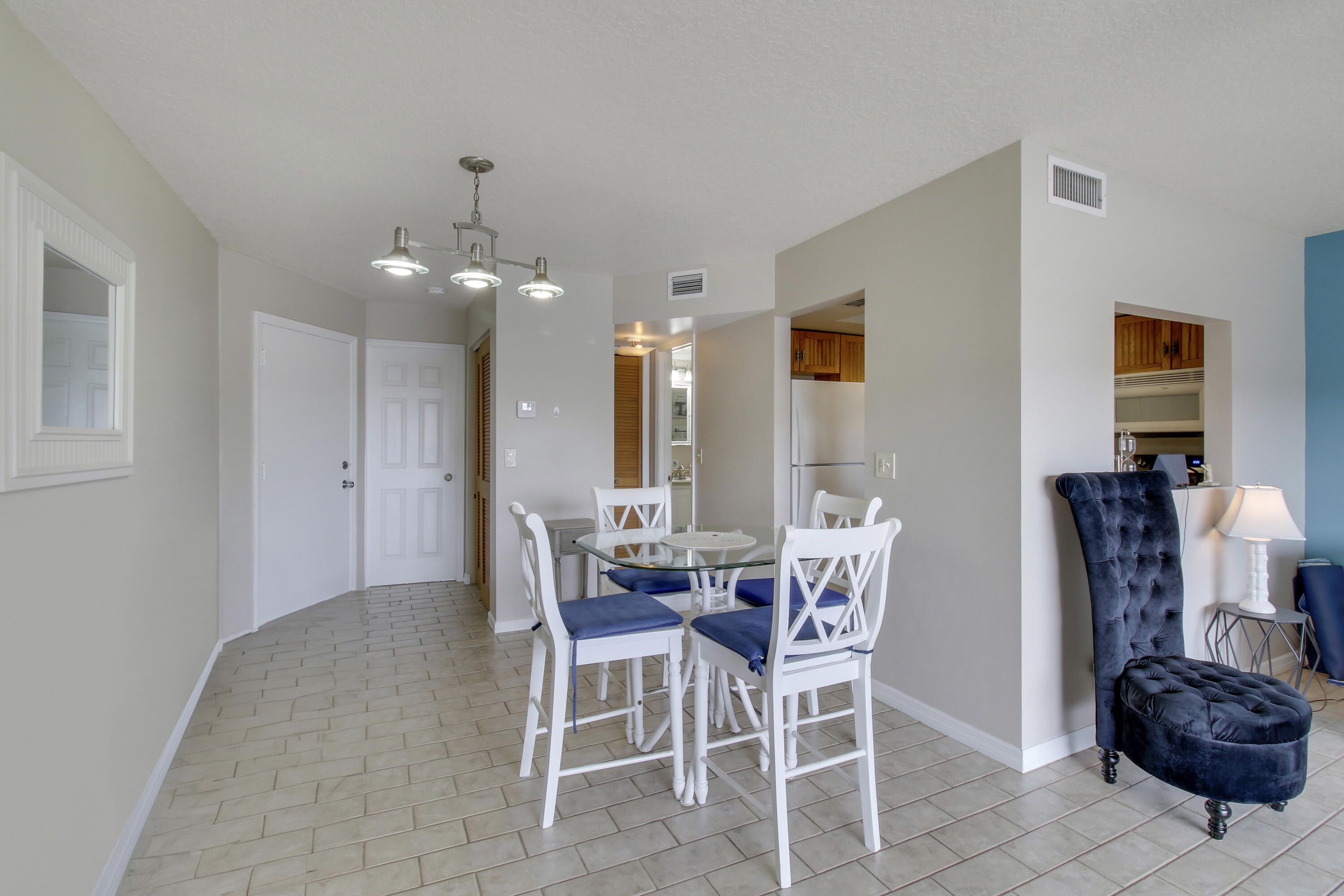 124 Shore Court 204