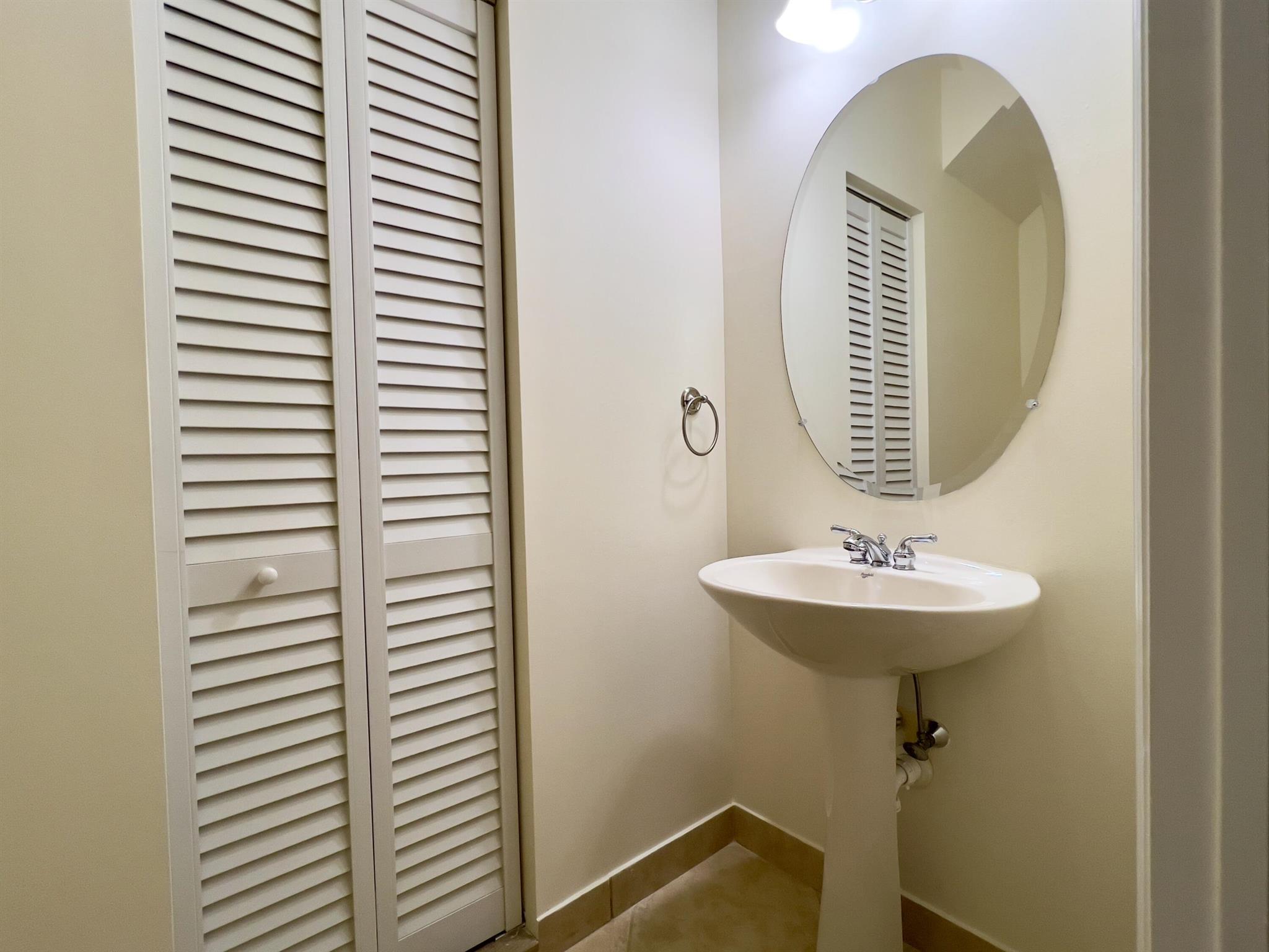 211 E Bay Cedar Circle