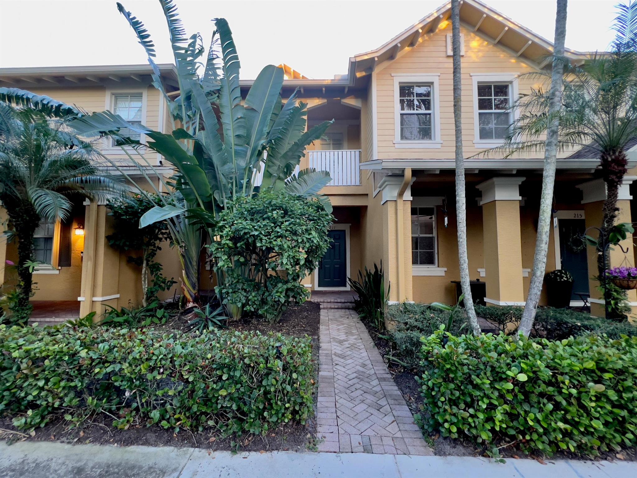 211 E Bay Cedar Circle