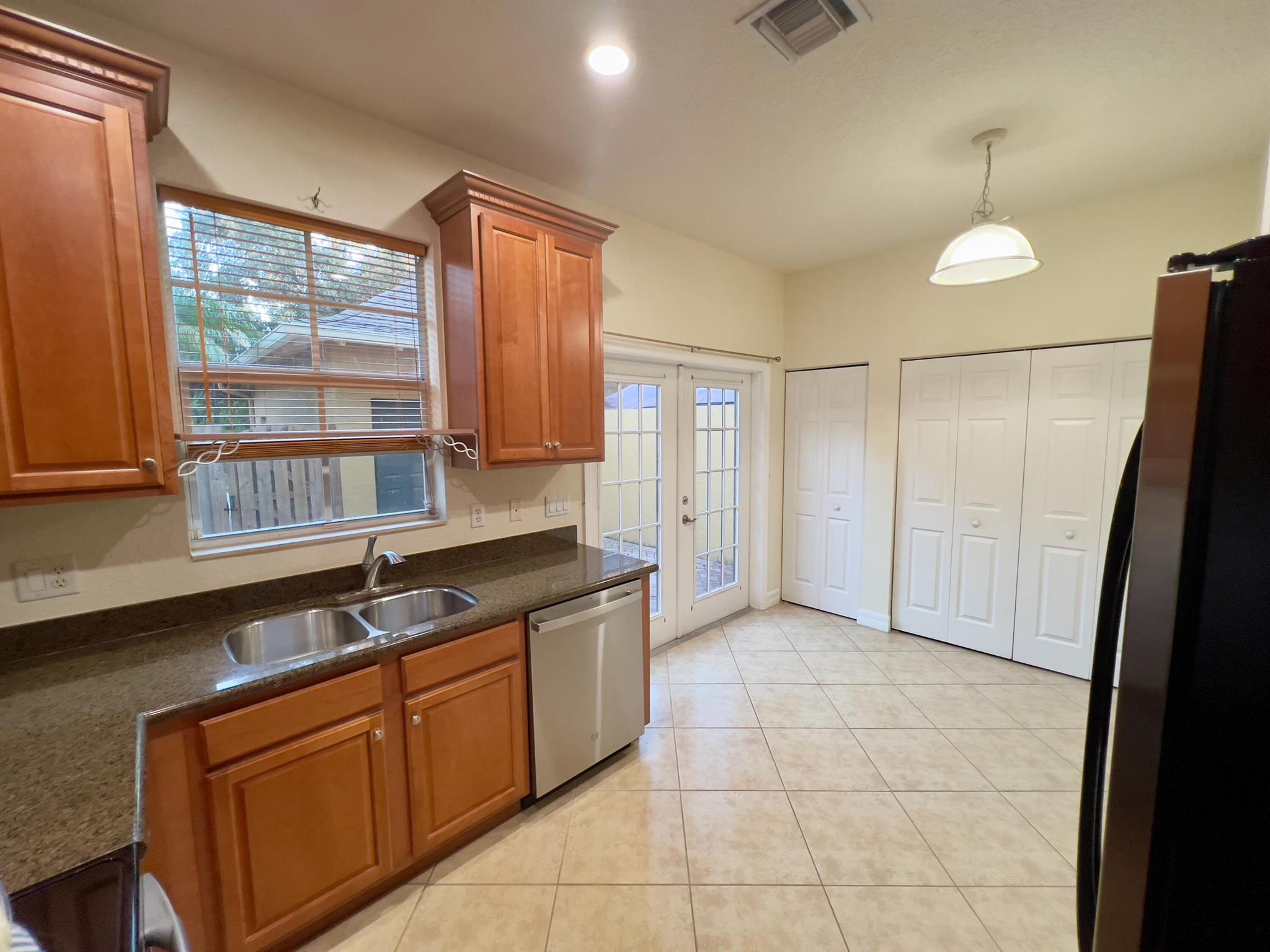 211 E Bay Cedar Circle