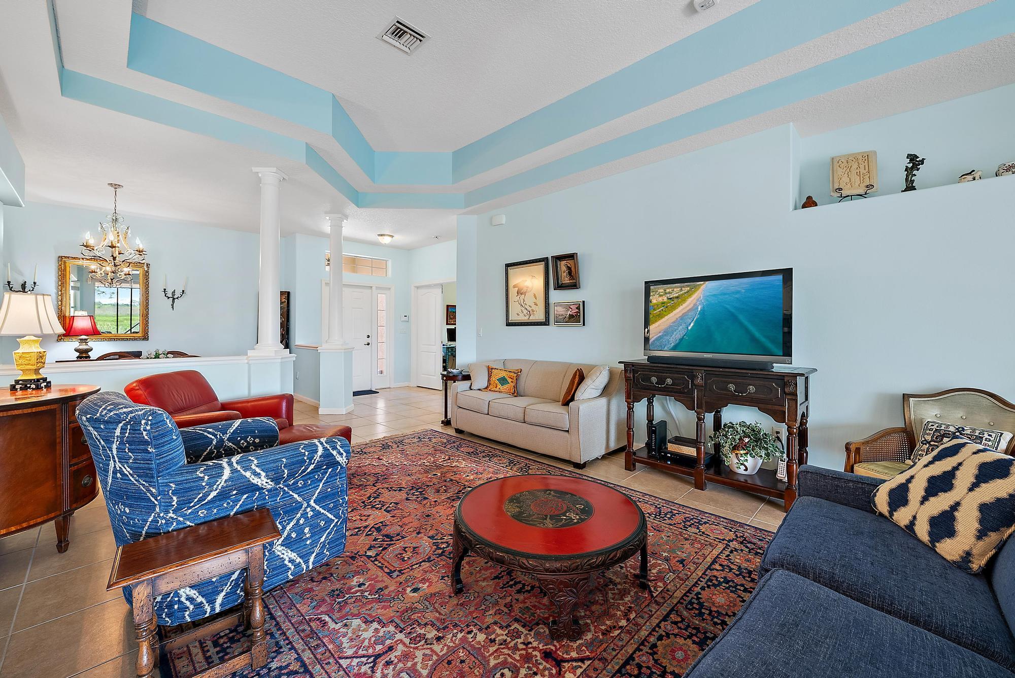 1592 NW Old Oak Terrace