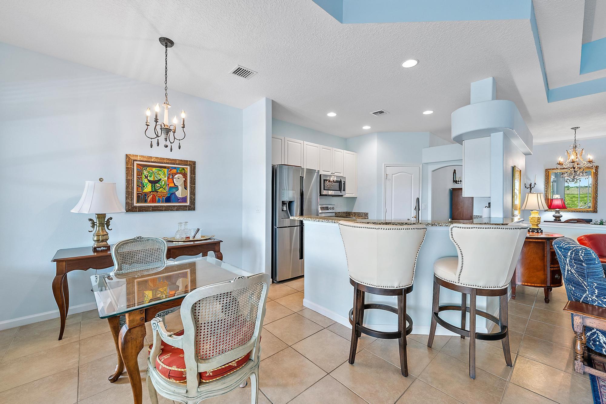 1592 NW Old Oak Terrace