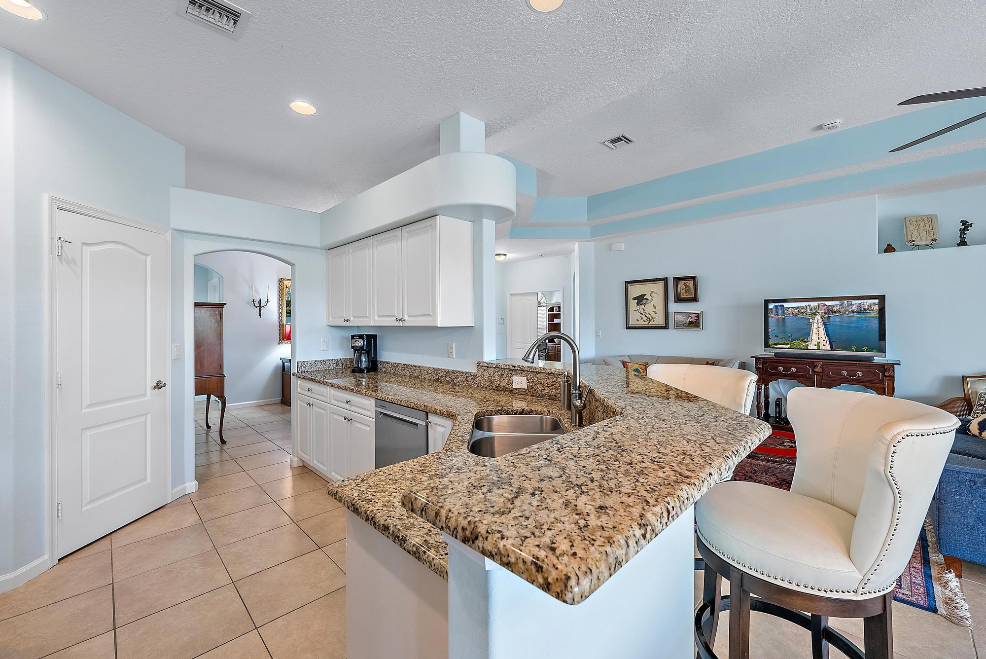 1592 NW Old Oak Terrace