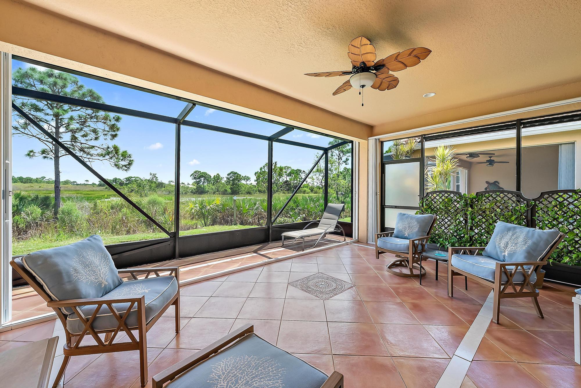 1592 NW Old Oak Terrace