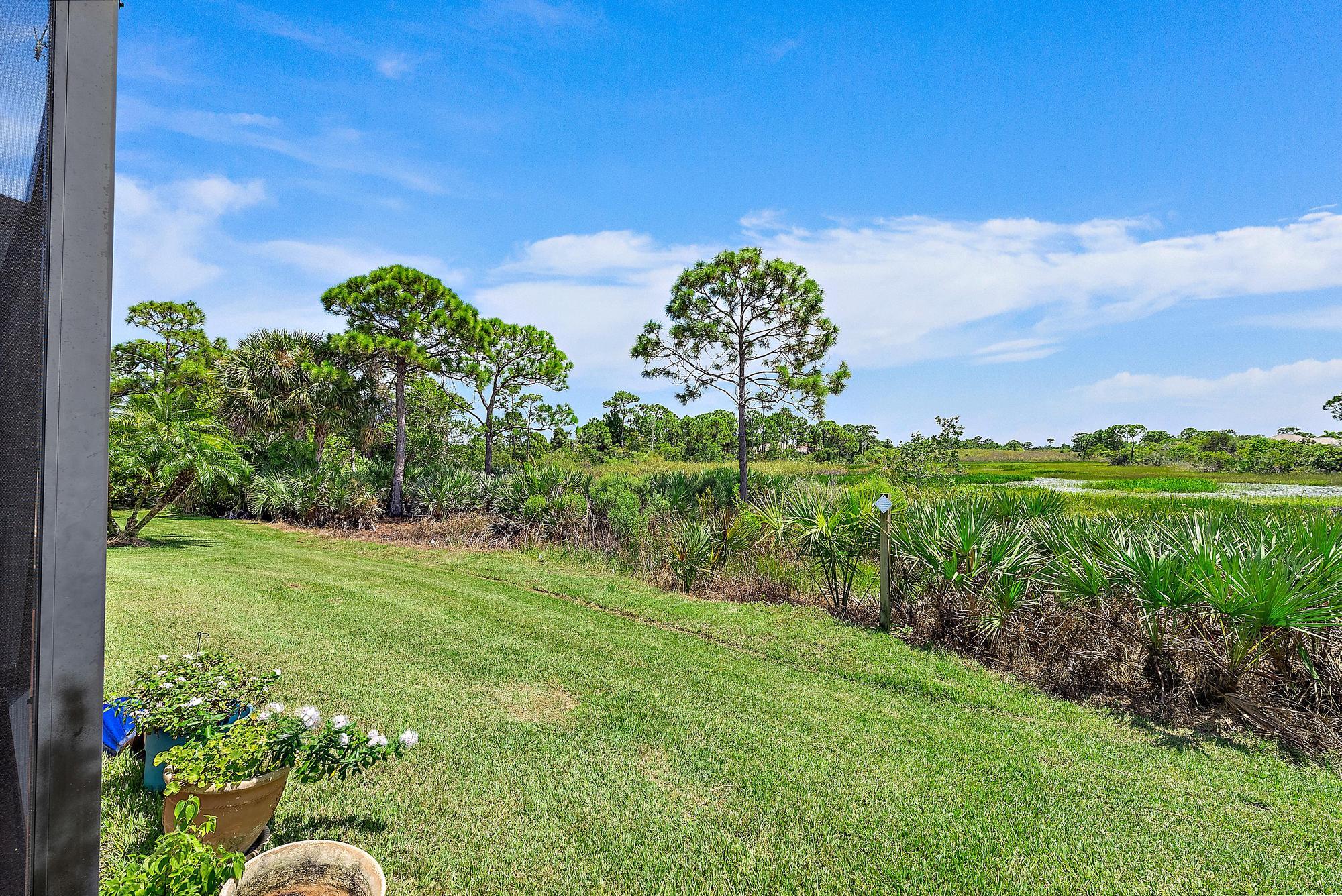 1592 NW Old Oak Terrace