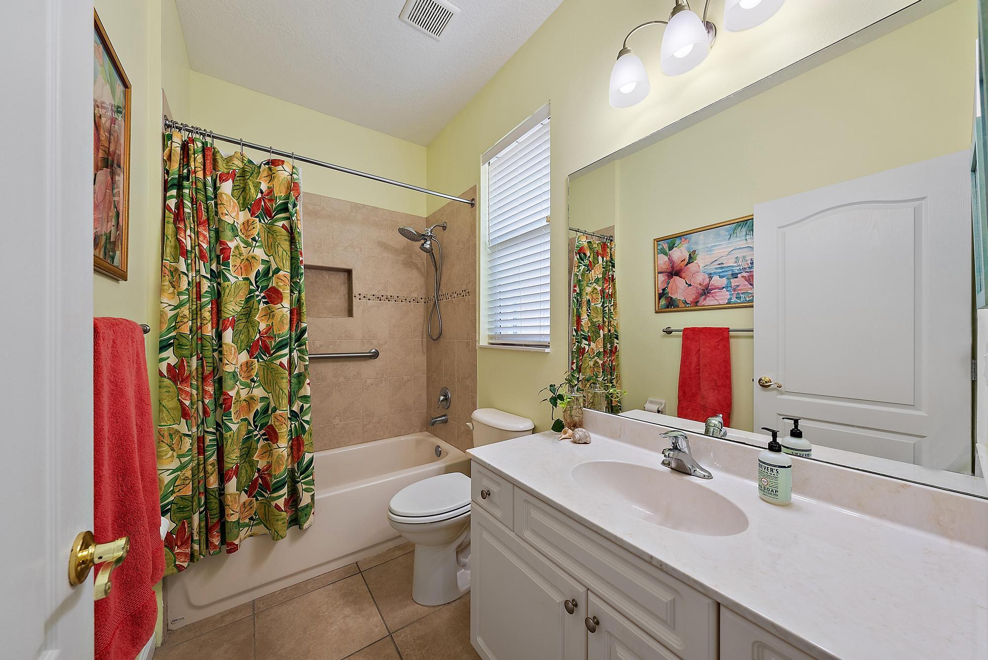 1592 NW Old Oak Terrace