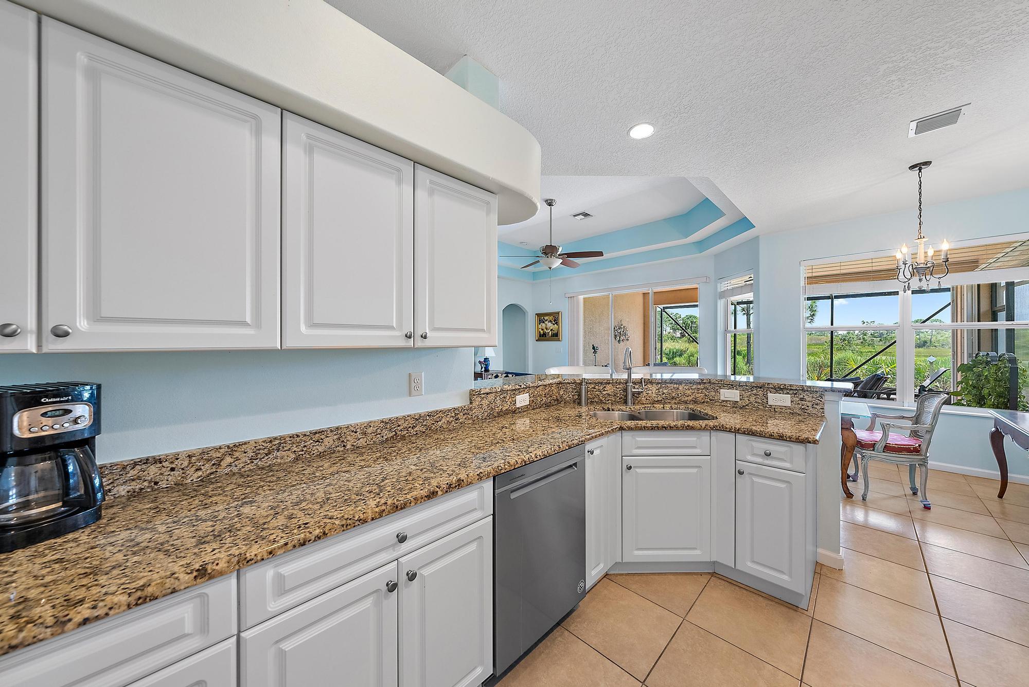 1592 NW Old Oak Terrace