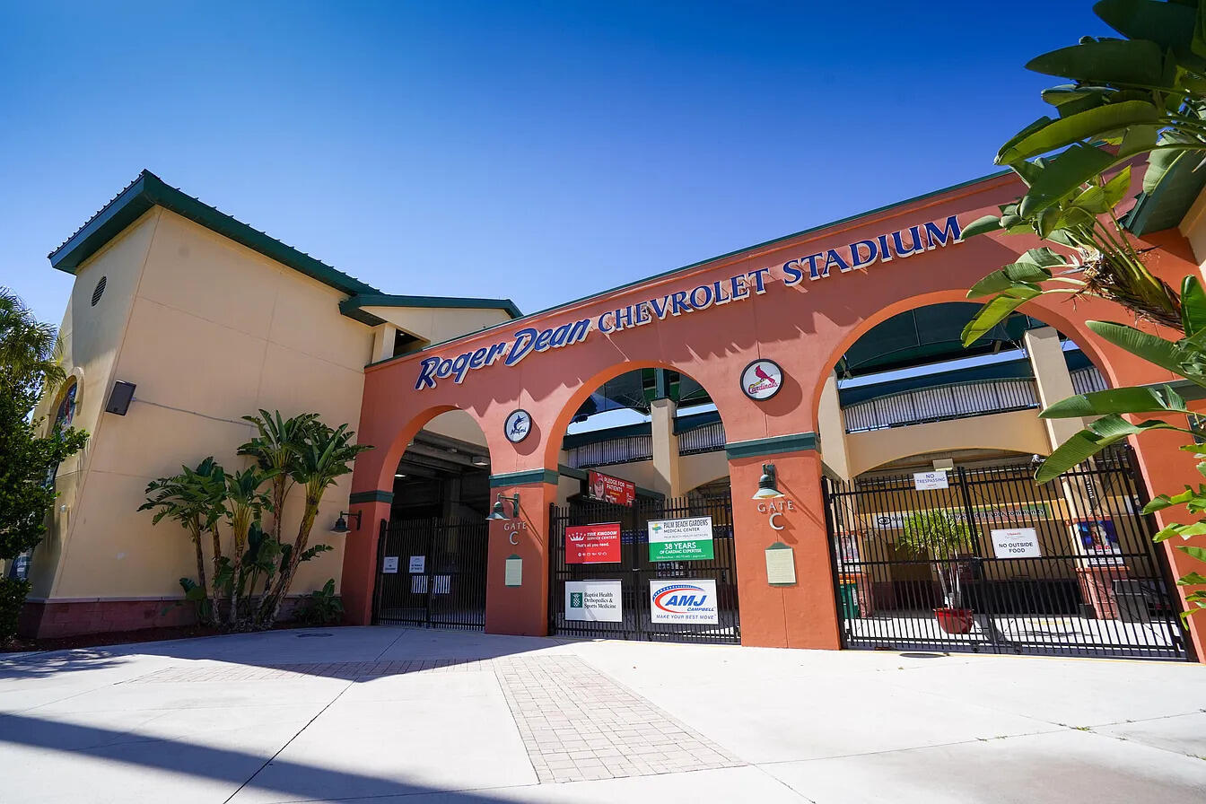 1200 Town Center Drive 208