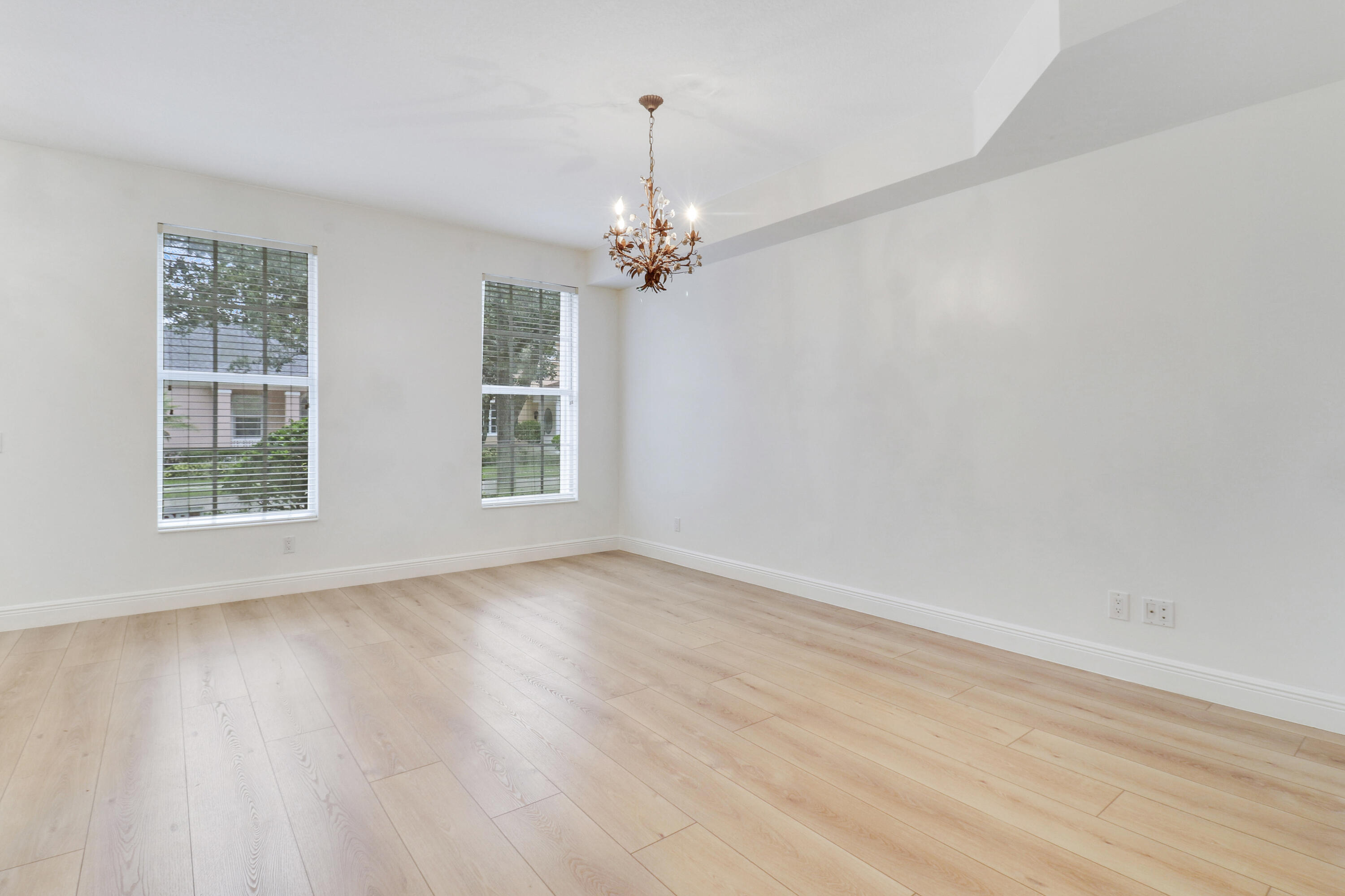 285 New Haven Boulevard