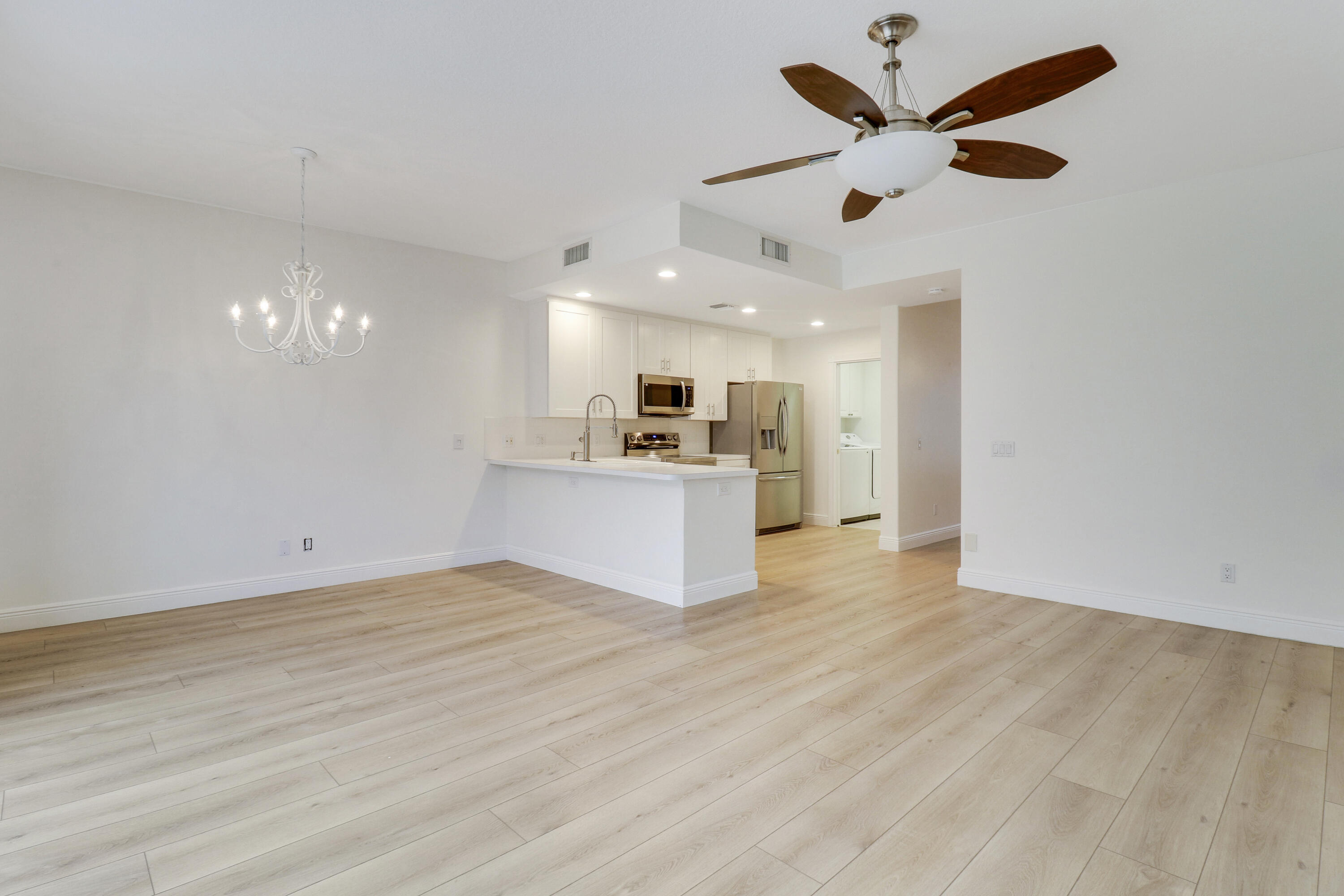 285 New Haven Boulevard