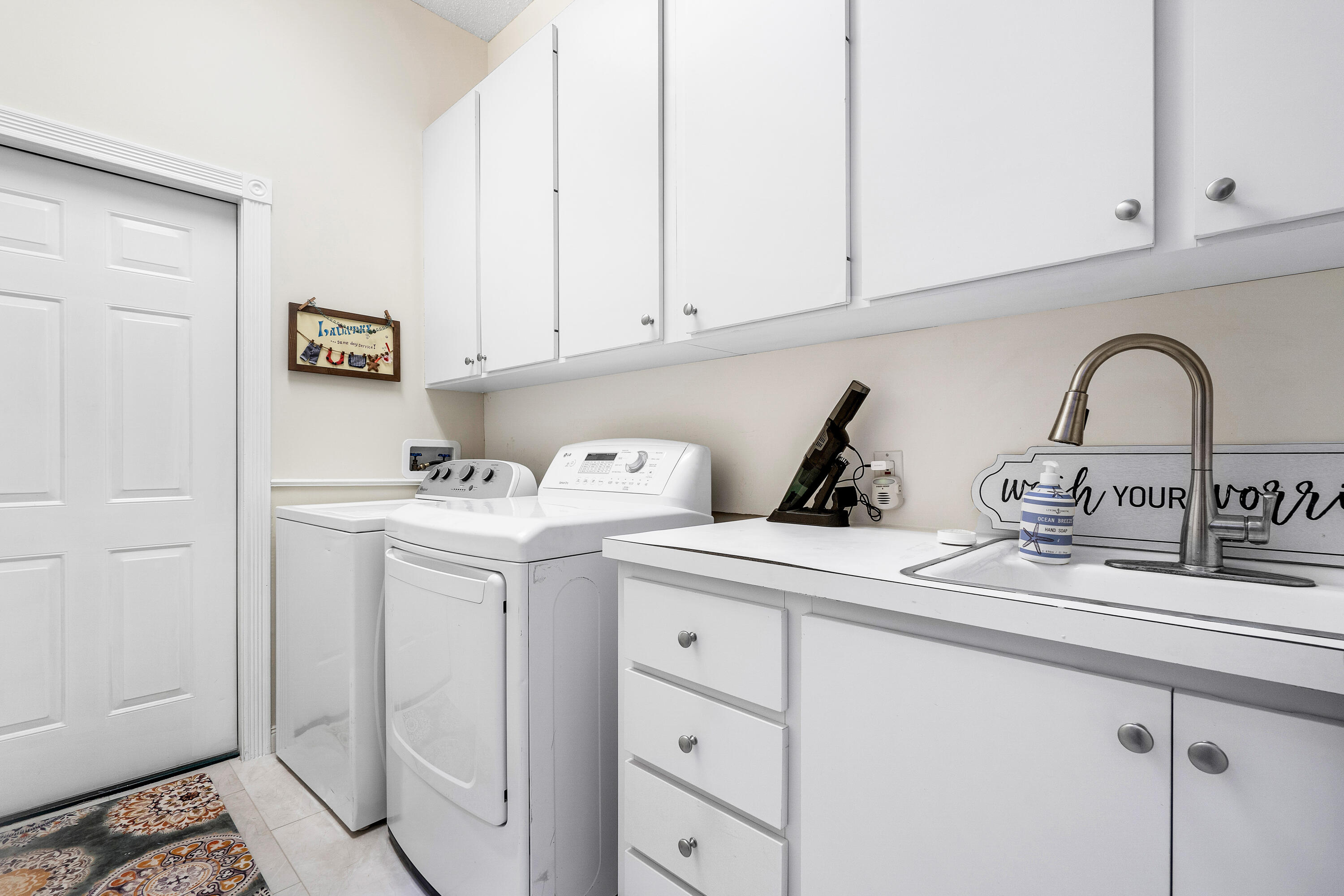 8585 Doverbrook Drive, Palm Beach Gardens