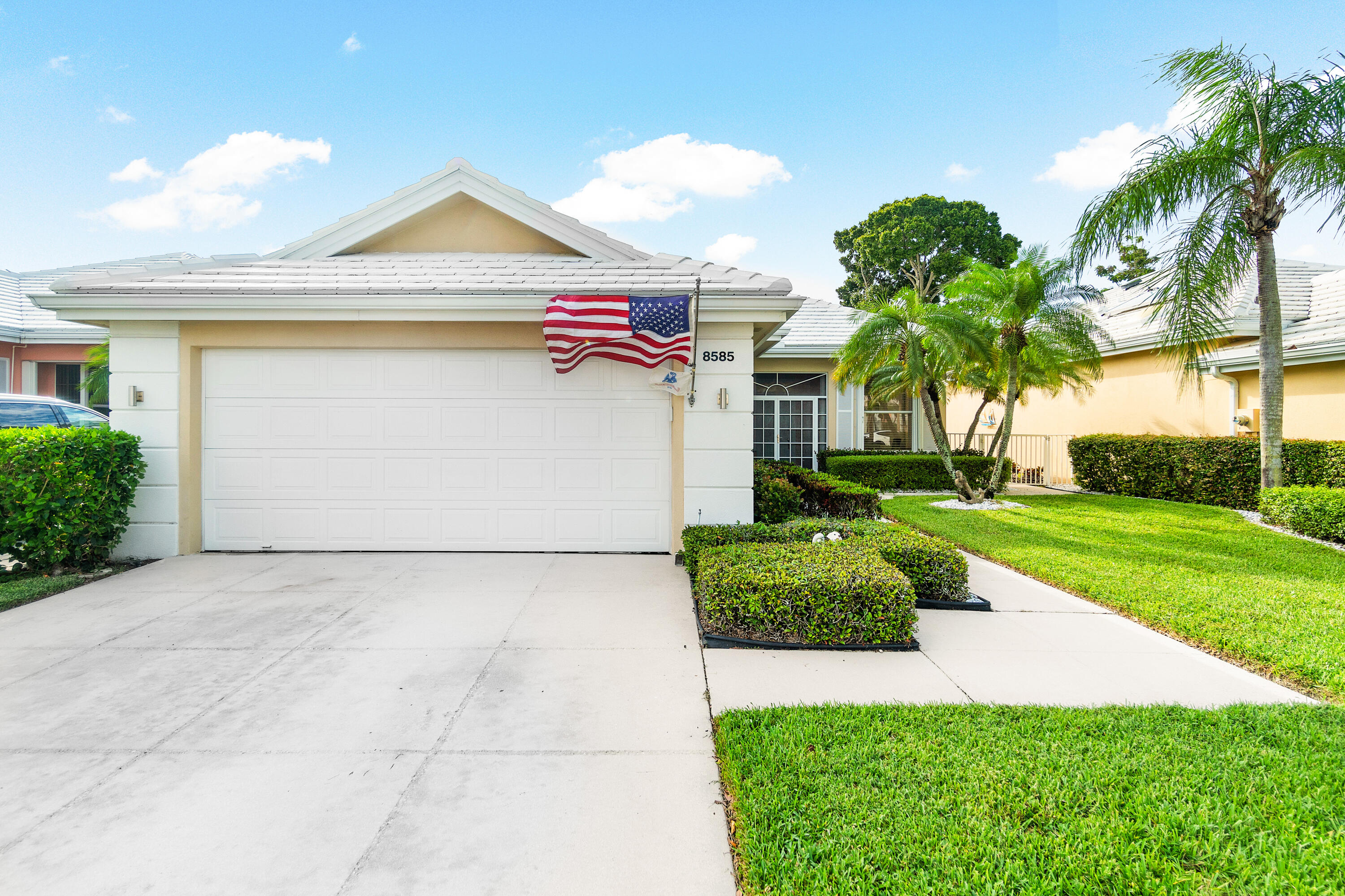 8585 Doverbrook Drive, Palm Beach Gardens