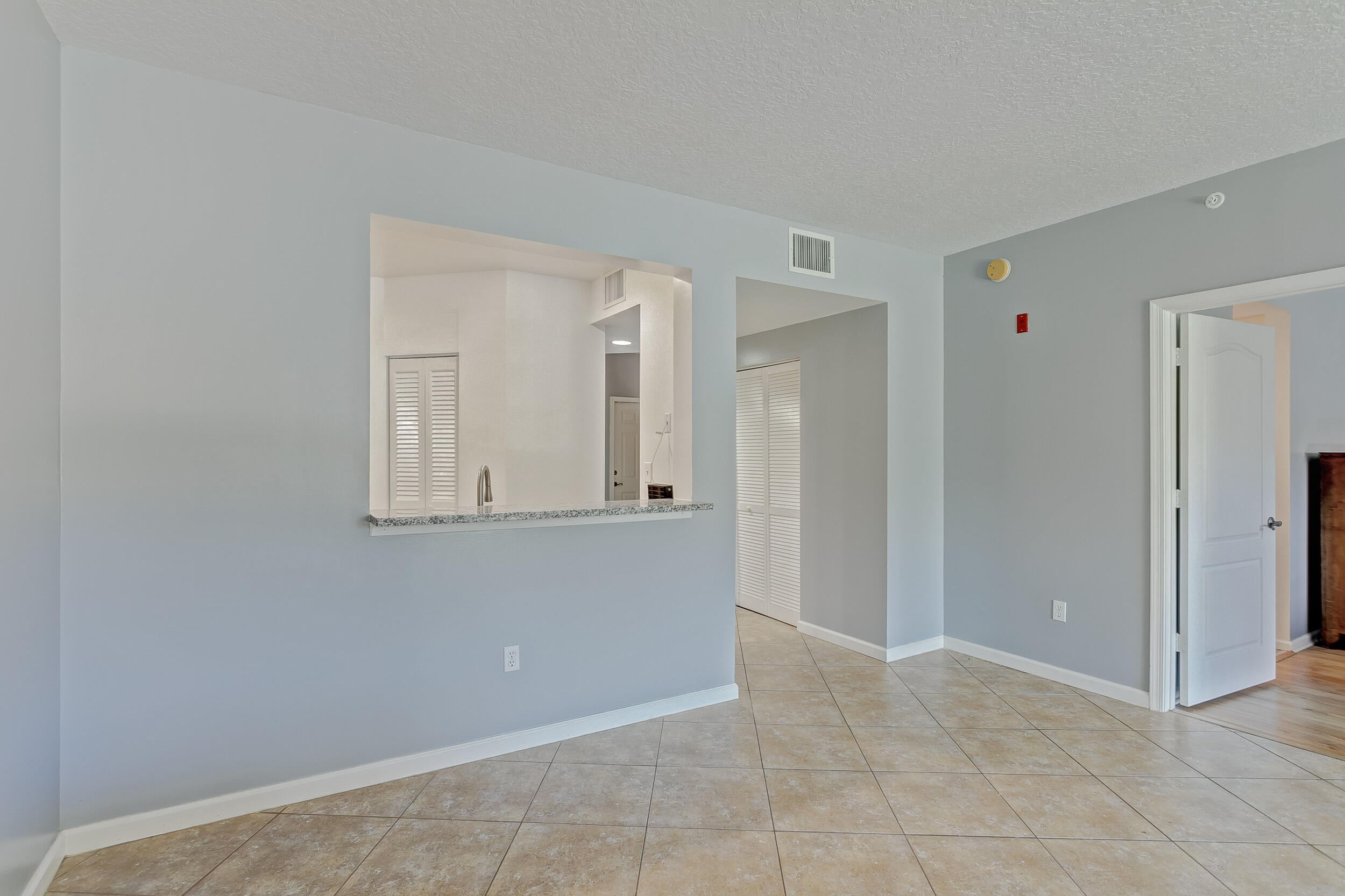 100 Uno Lago Drive 202