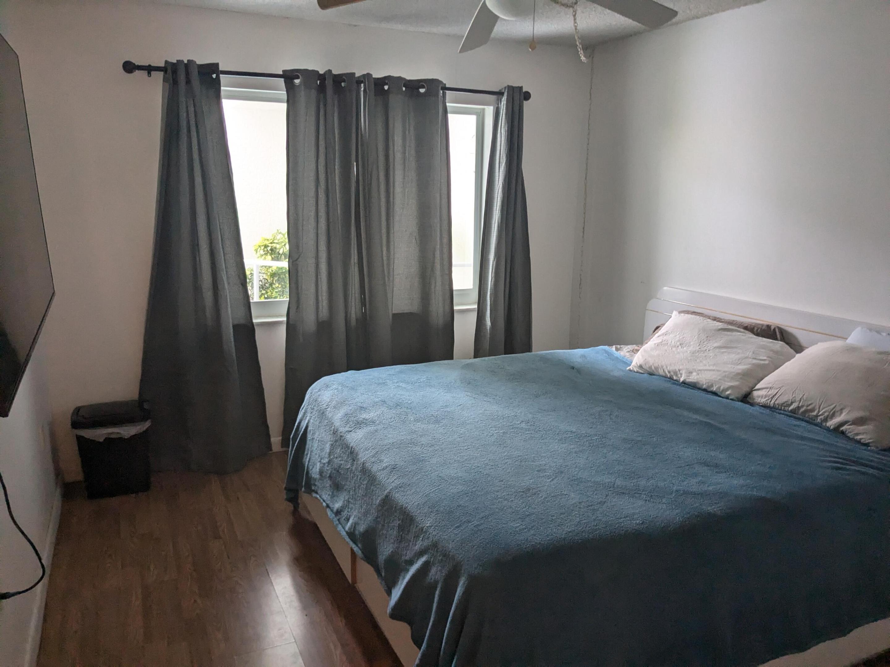 1502 S Lakeside Drive 107