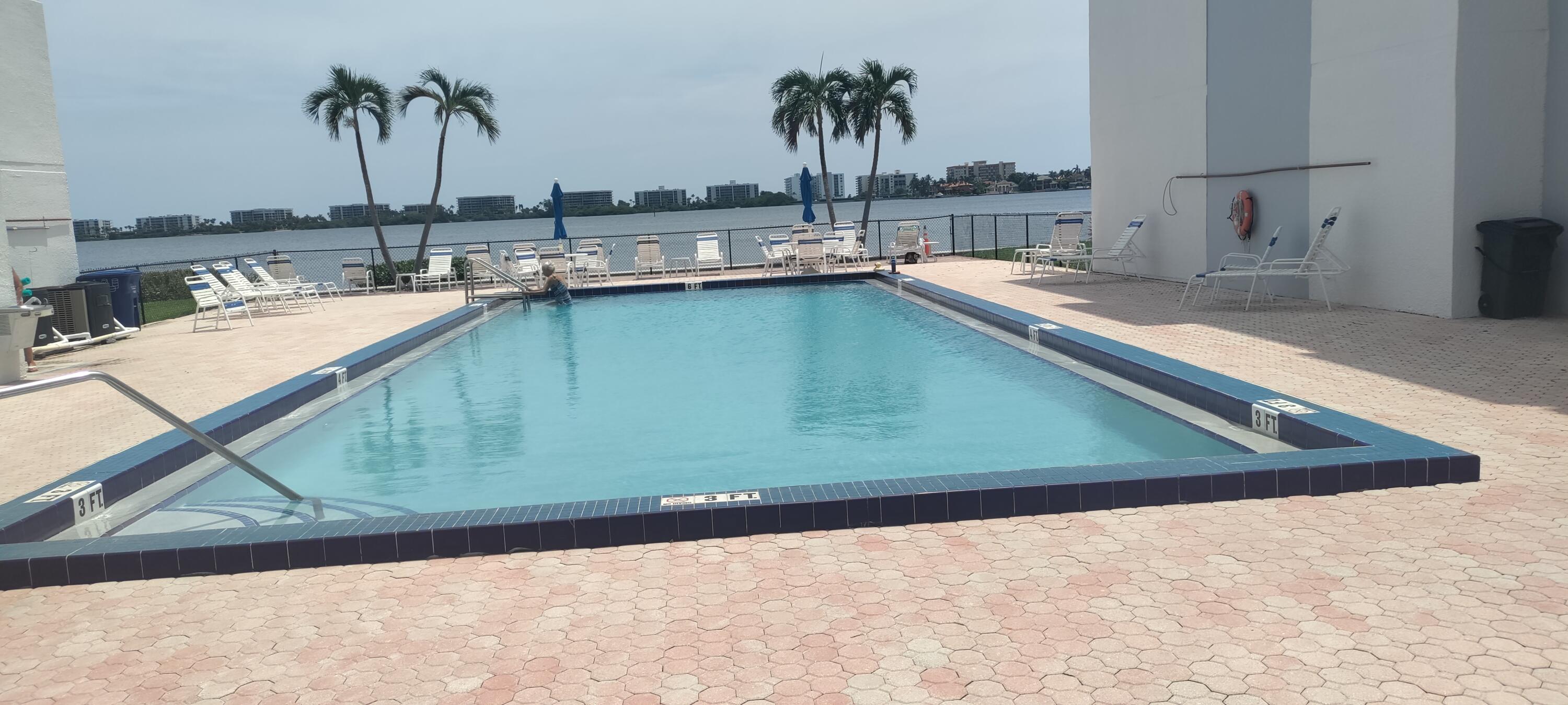 1502 S Lakeside Drive 107