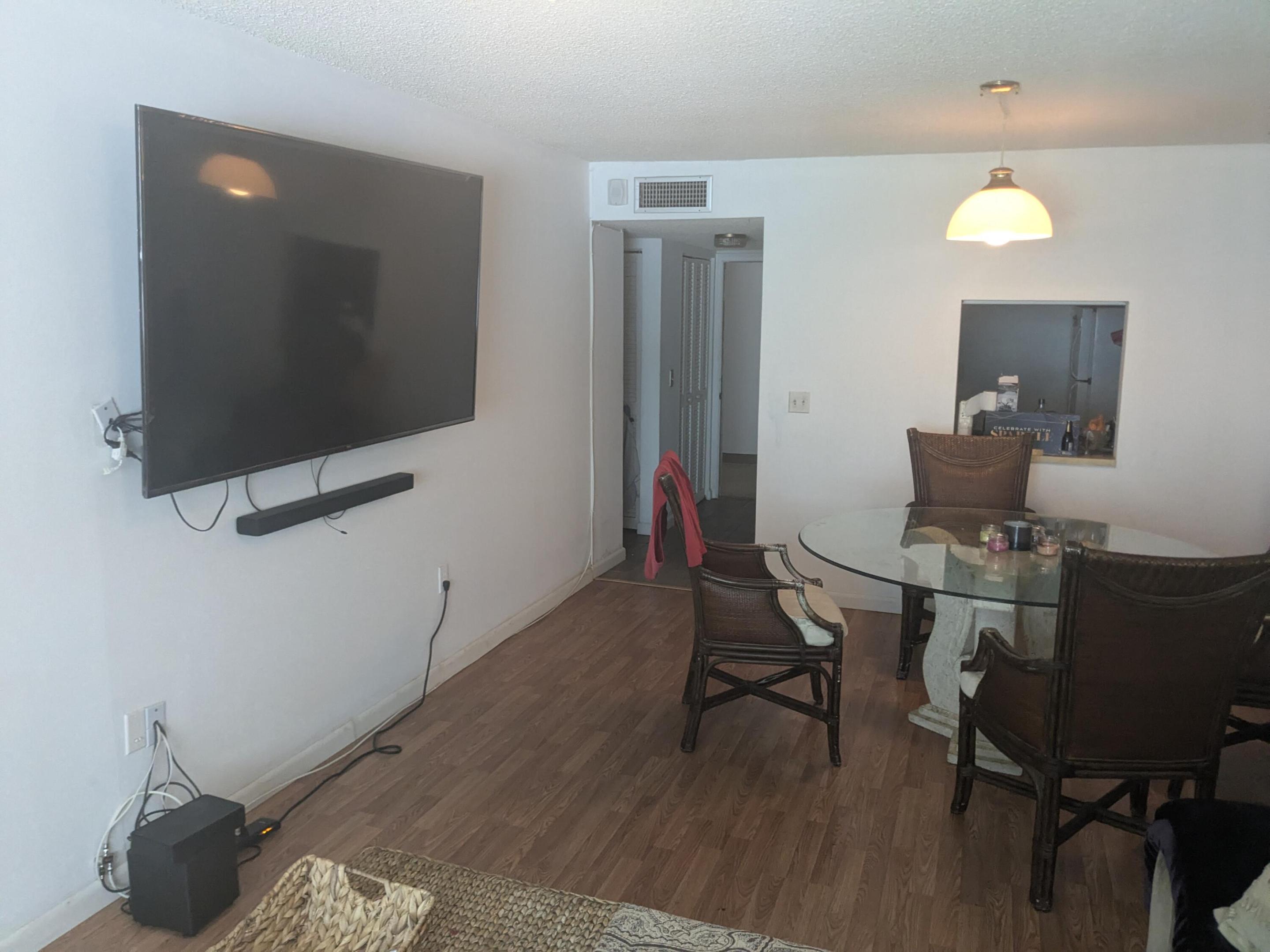 1502 S Lakeside Drive 107