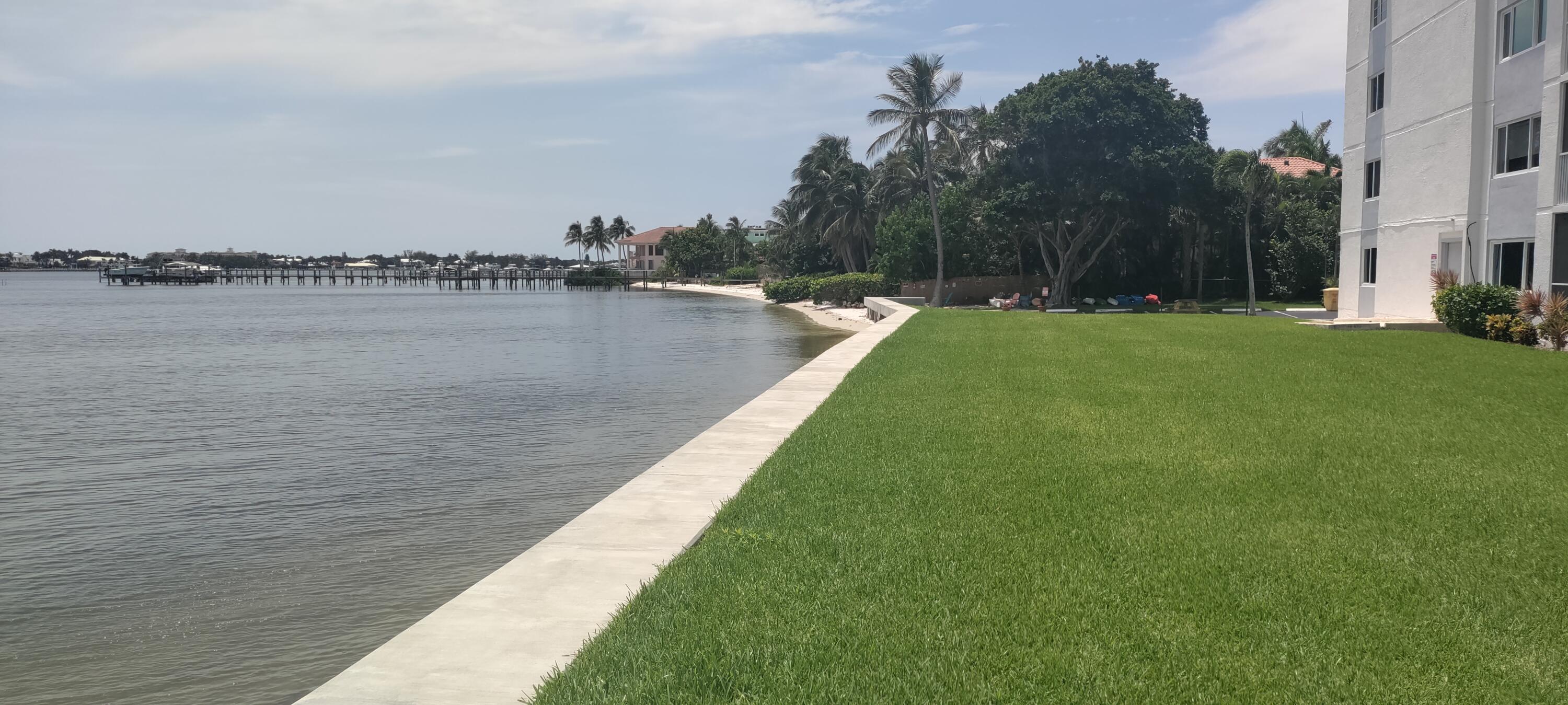 1502 S Lakeside Drive 107