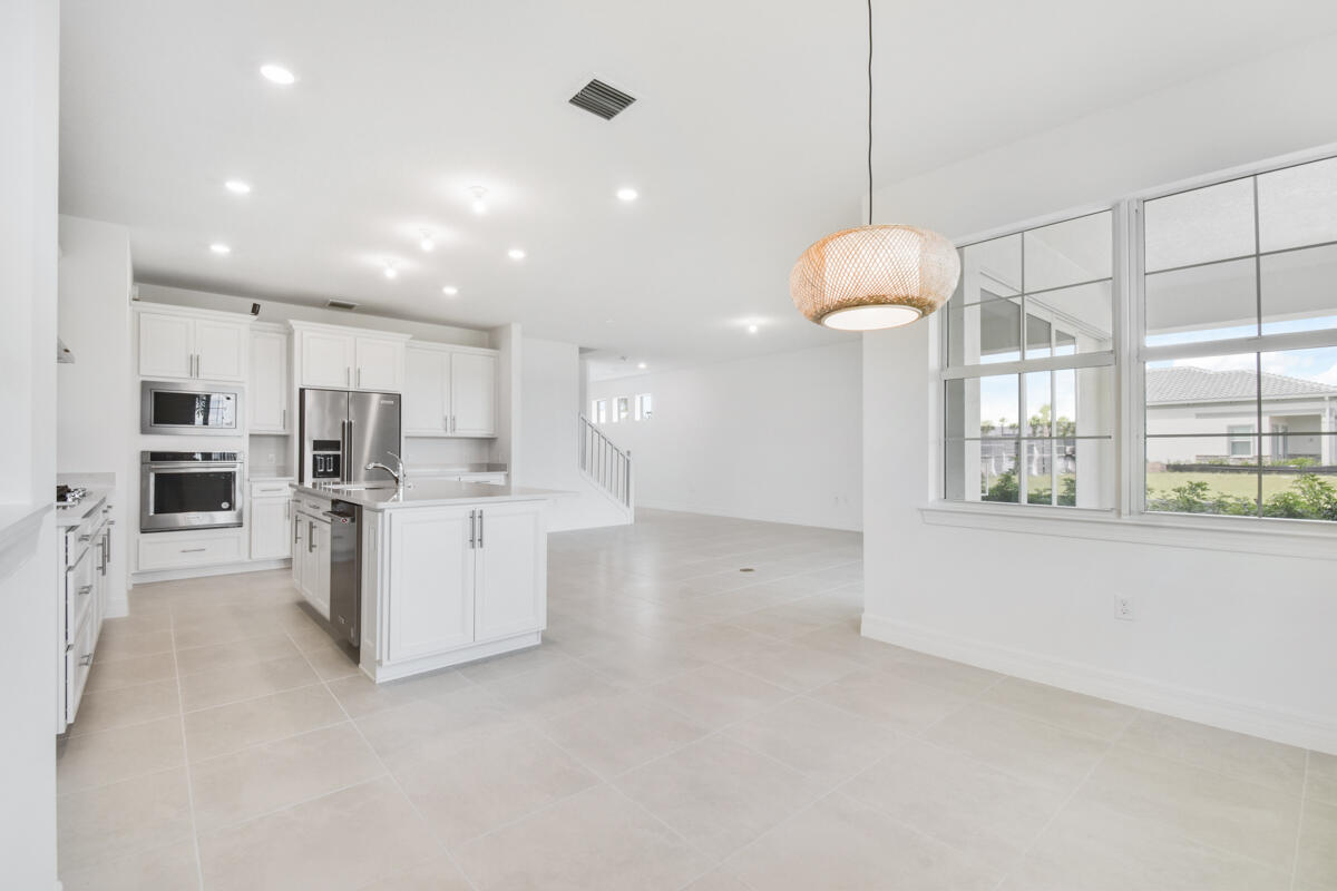 12317 Frontline Lane