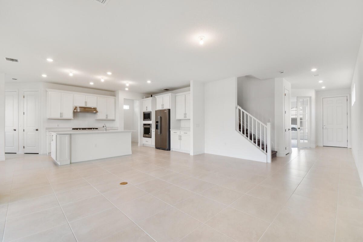 12317 Frontline Lane