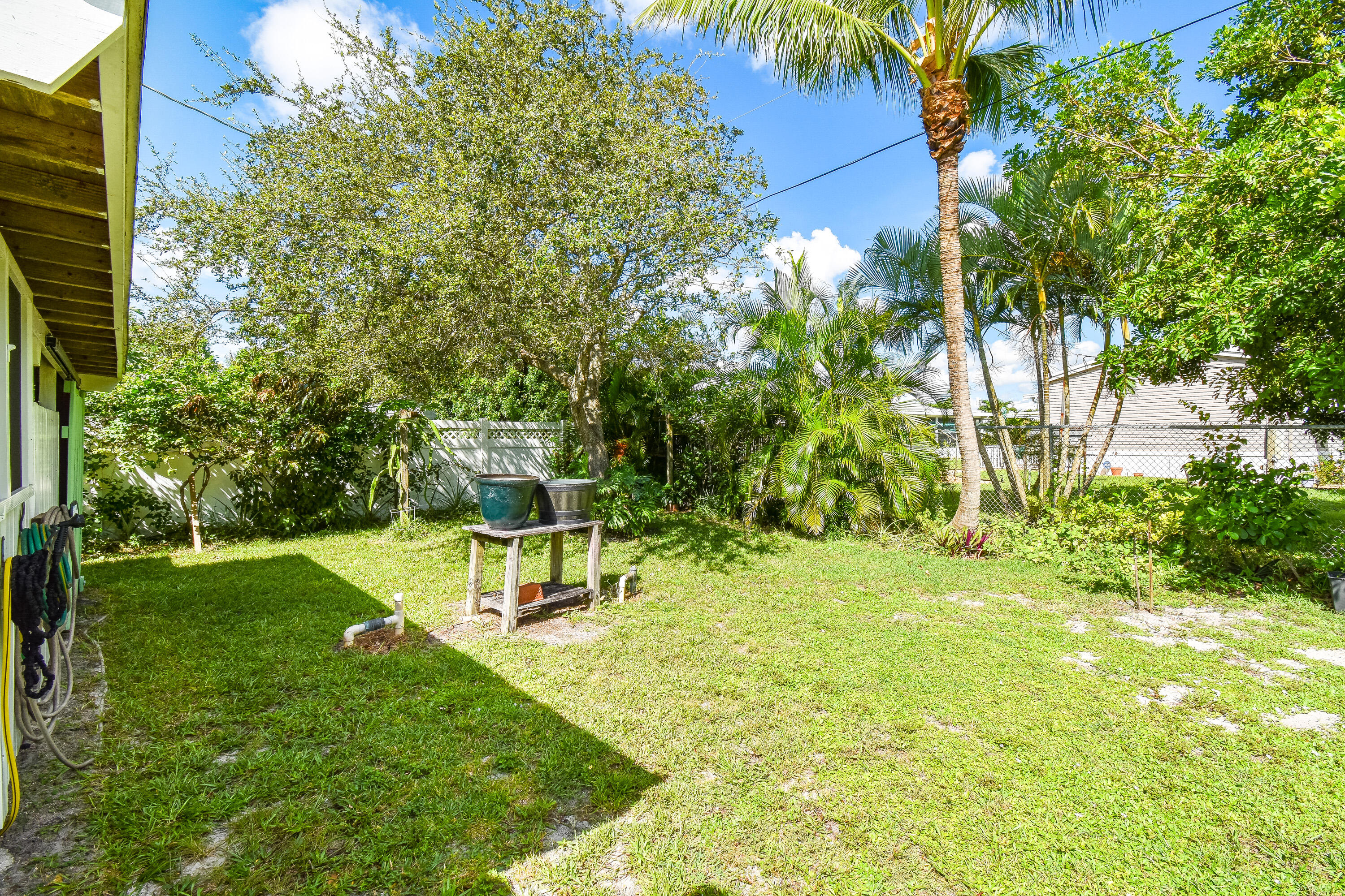 8585 SE Lyons Road