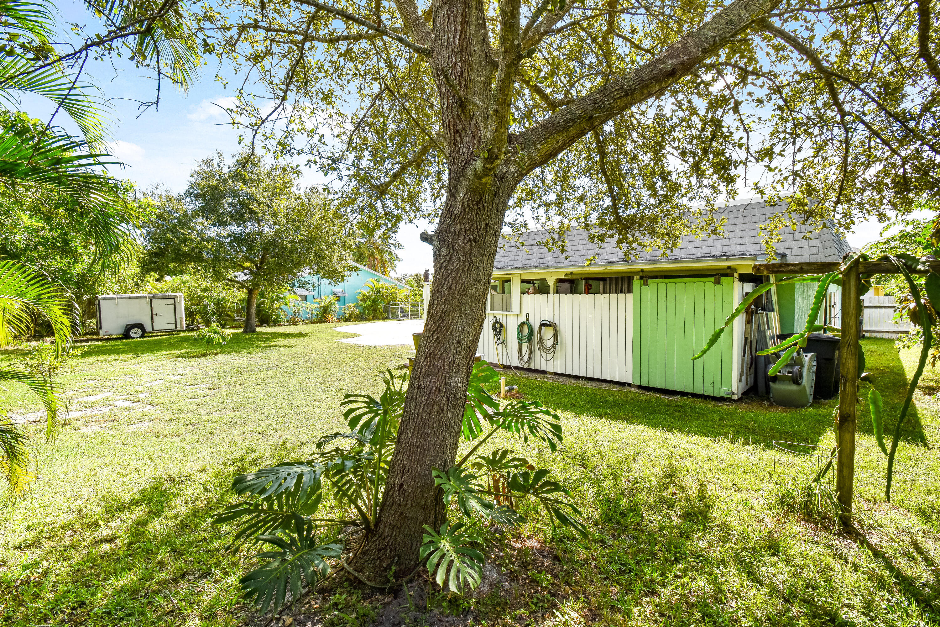 8585 SE Lyons Road
