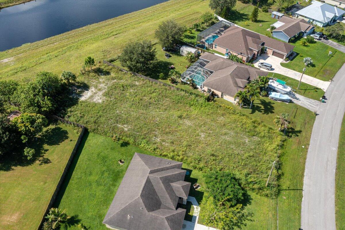 337 SW Kestor Drive