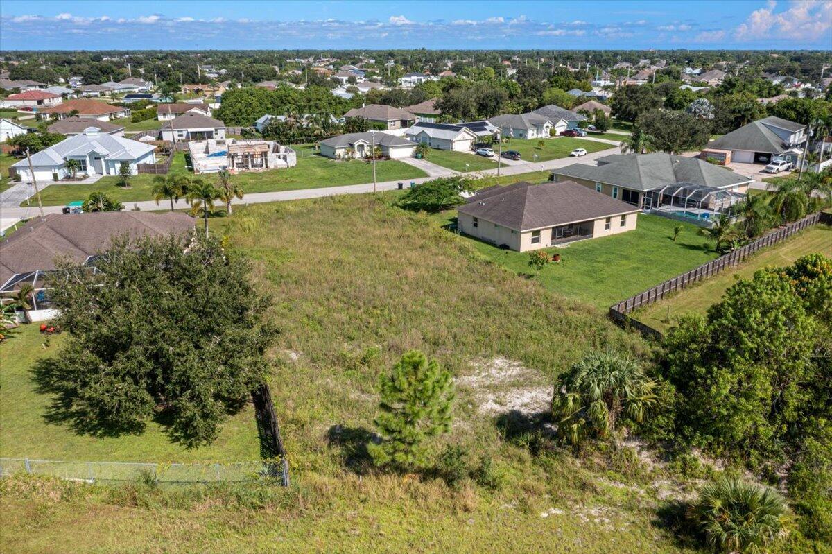 337 SW Kestor Drive