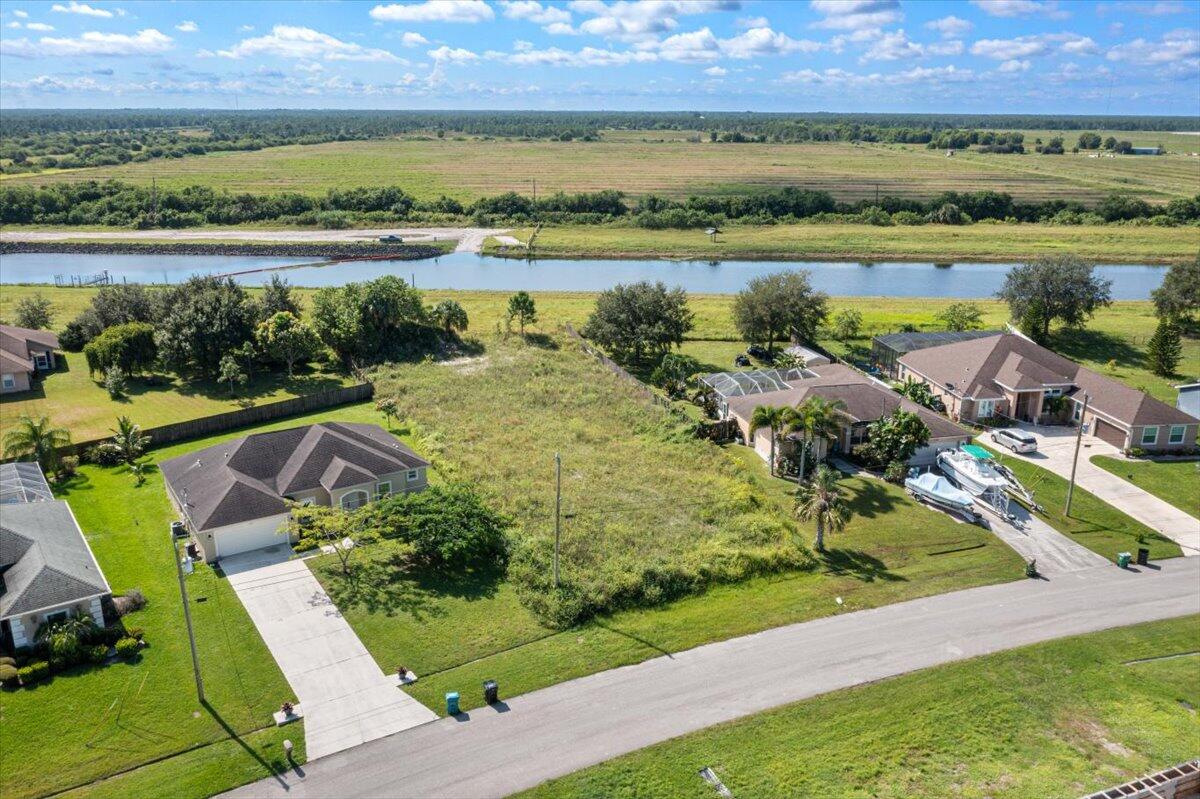 337 SW Kestor Drive