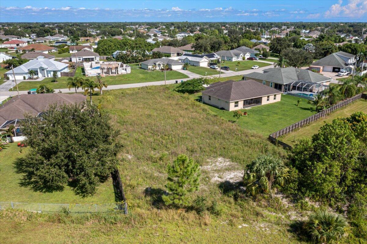 337 SW Kestor Drive