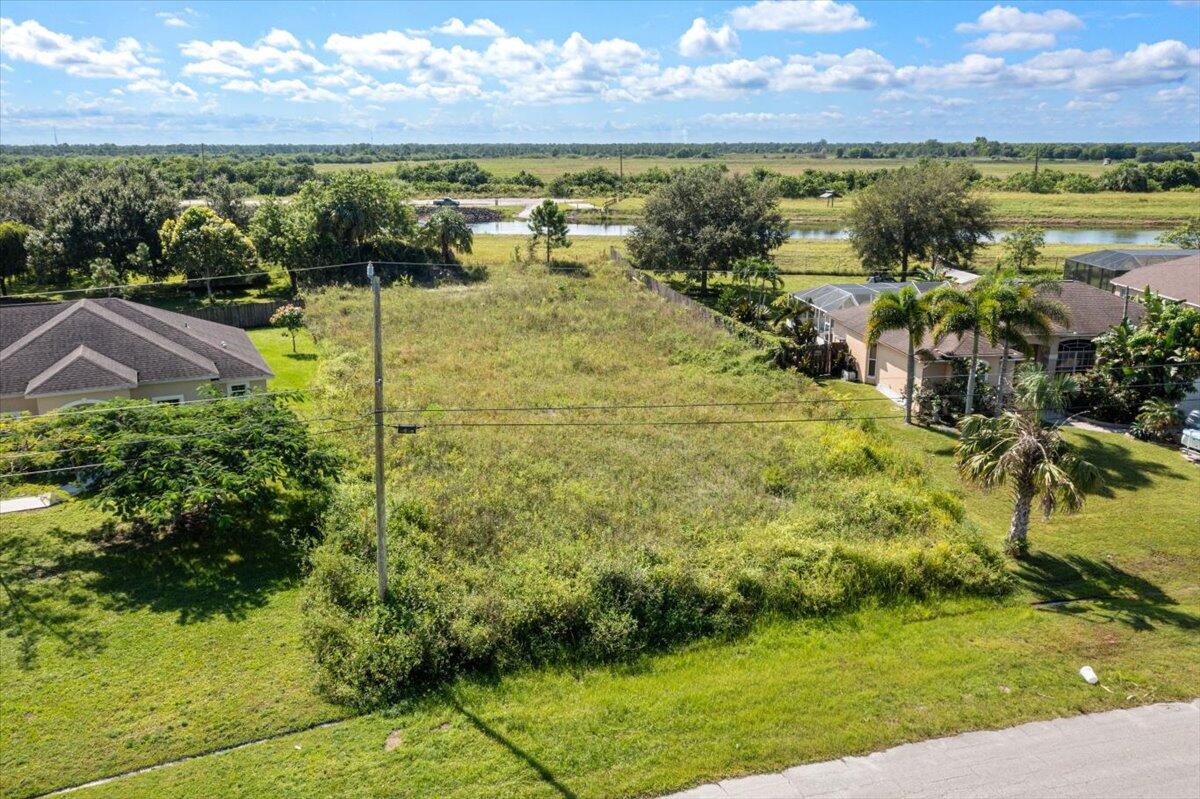337 SW Kestor Drive