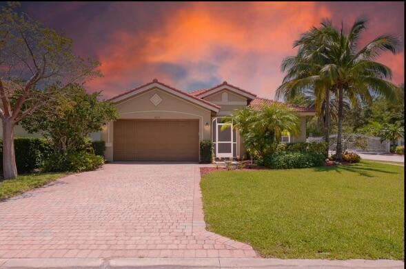3225 SW Porpoise Circle