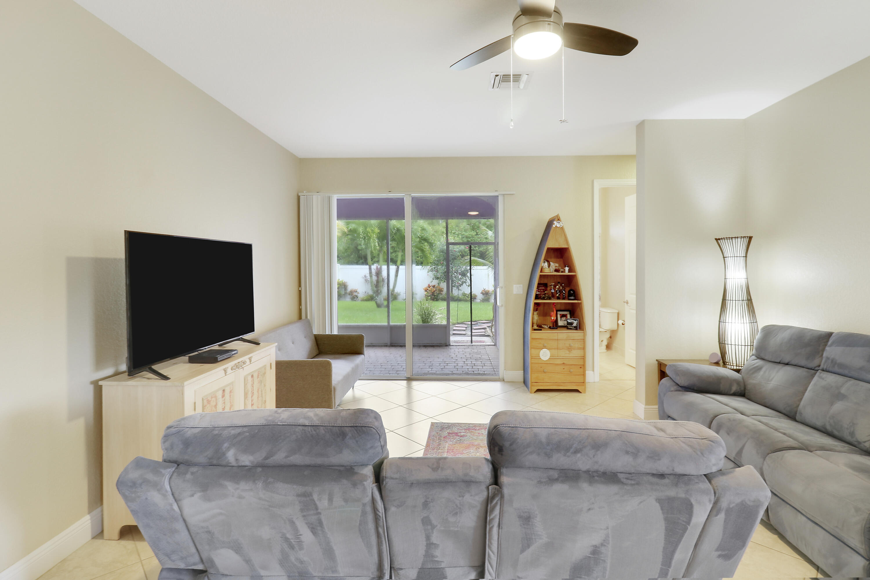 3225 SW Porpoise Circle