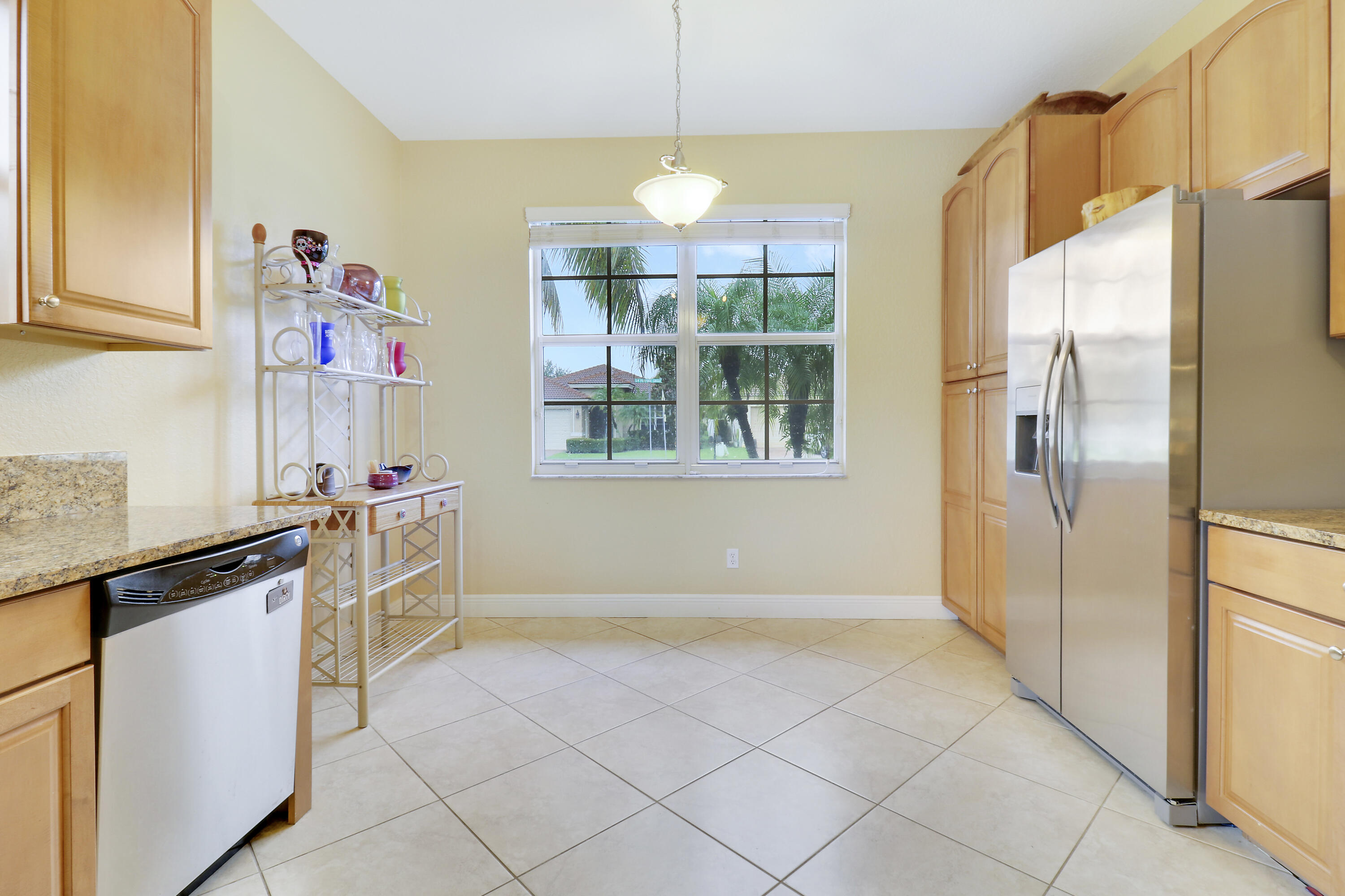 3225 SW Porpoise Circle