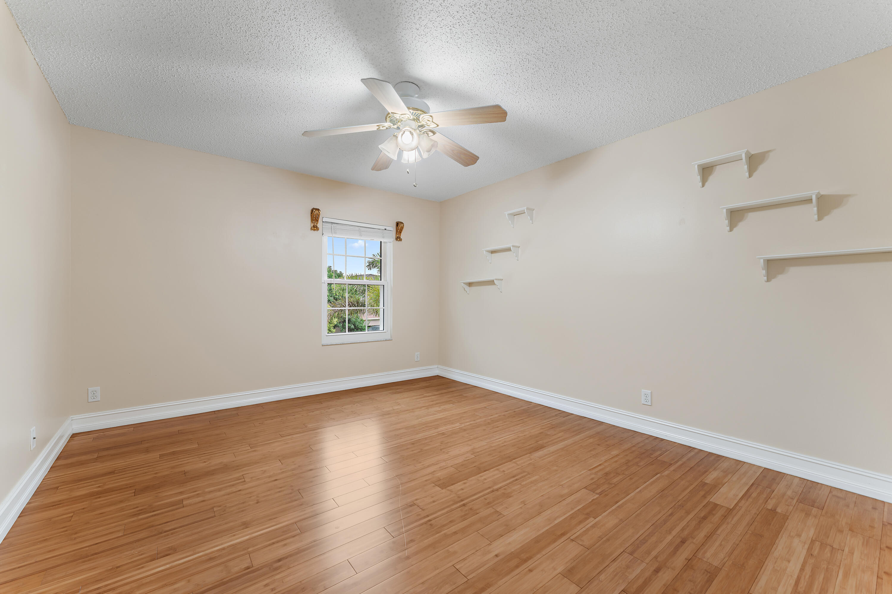 5446 Rivermill Lane