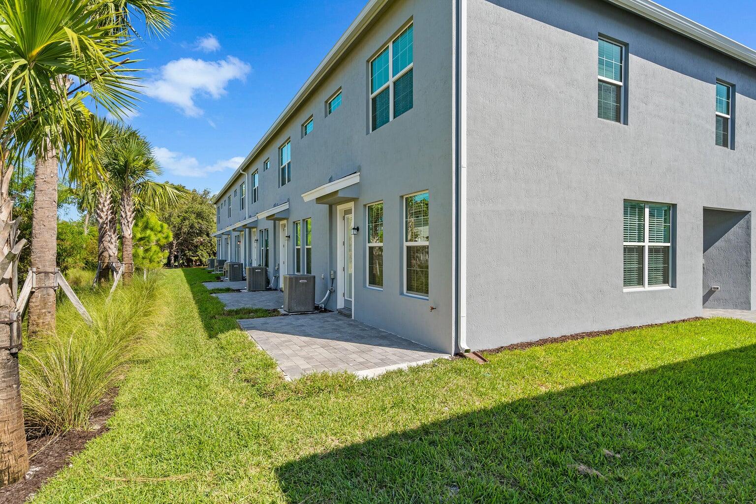 1839 SE Roxy Way