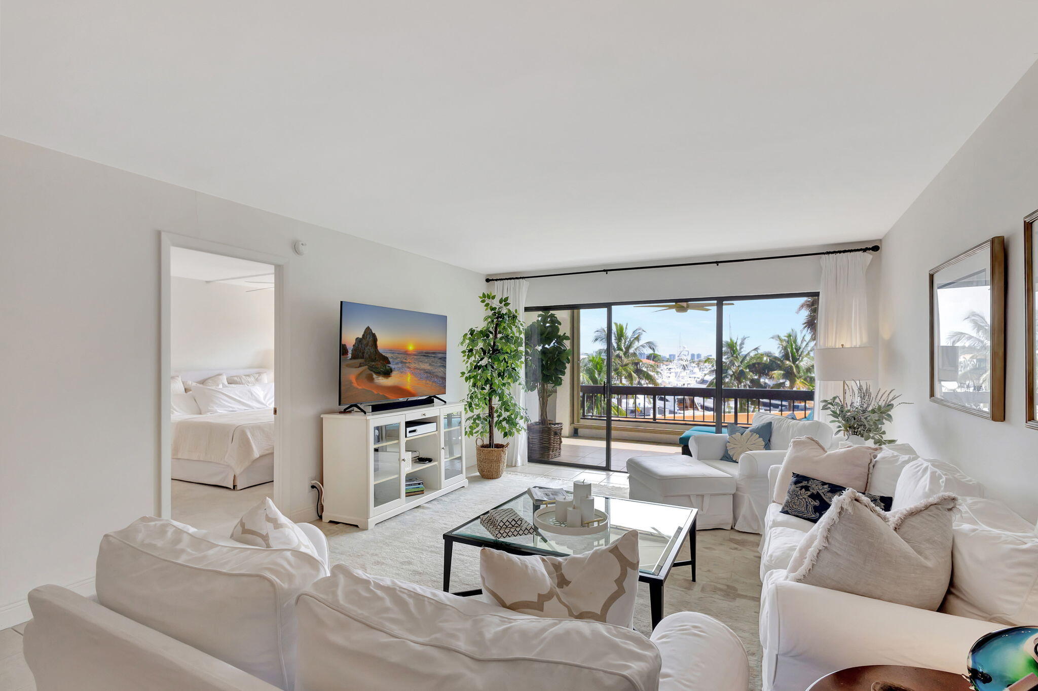 1030 U S Highway One 209